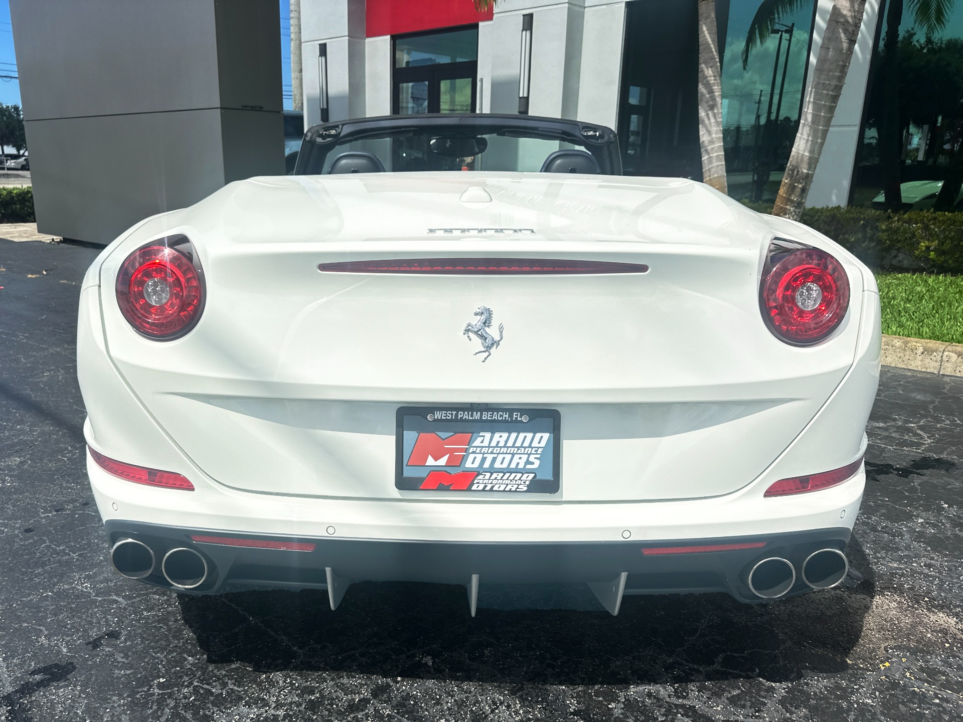 Used-2016-Ferrari-California-T
