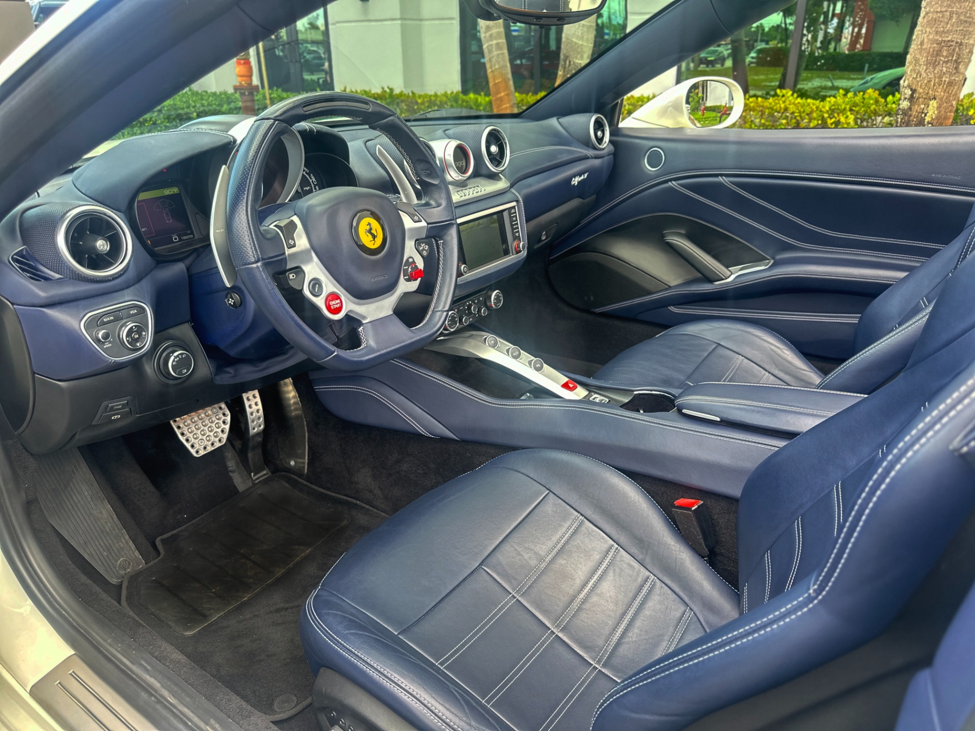 Used-2016-Ferrari-California-T