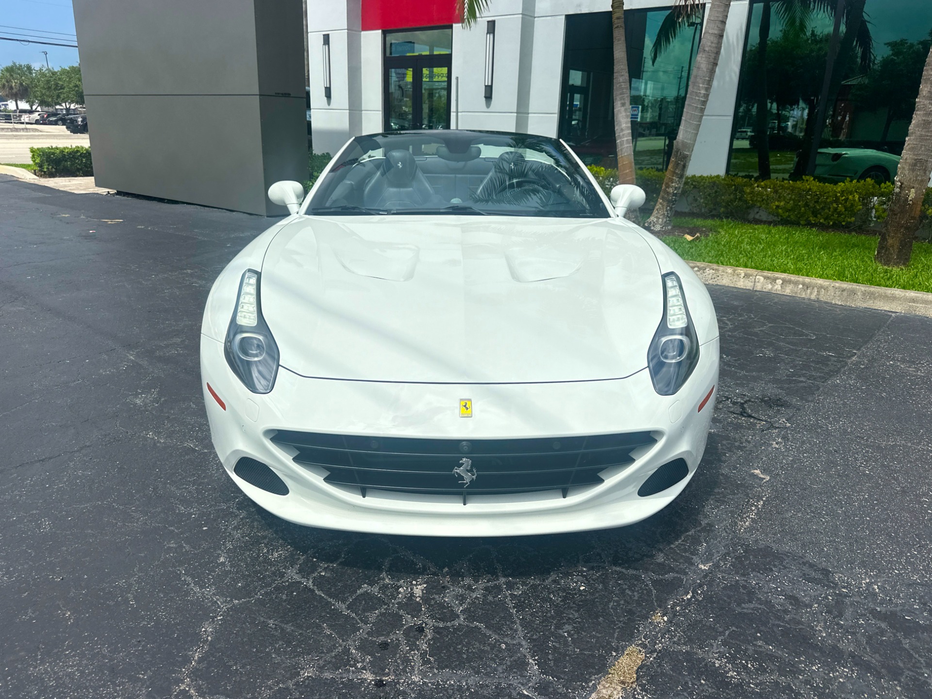 Used-2016-Ferrari-California-T