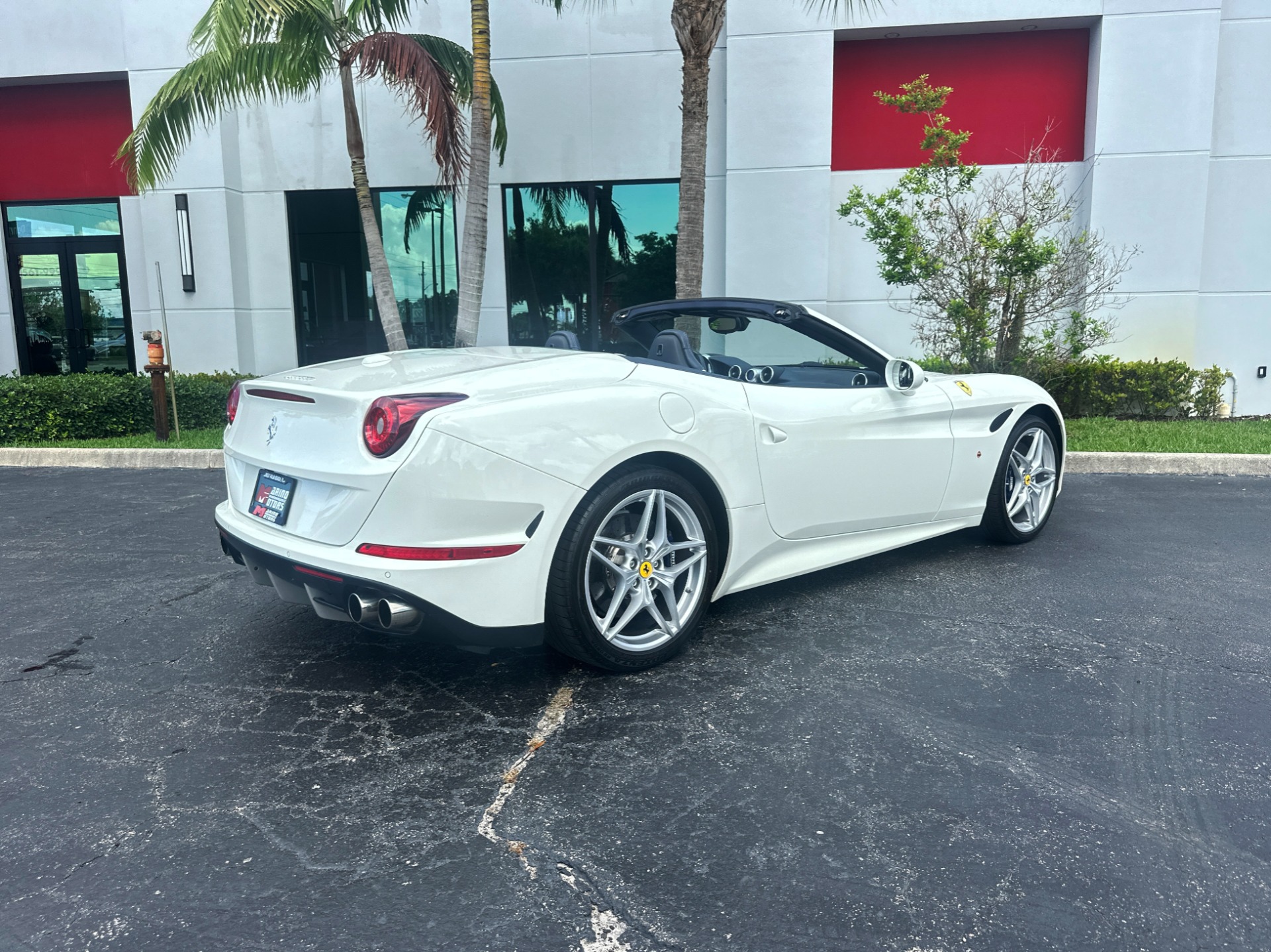Used-2016-Ferrari-California-T