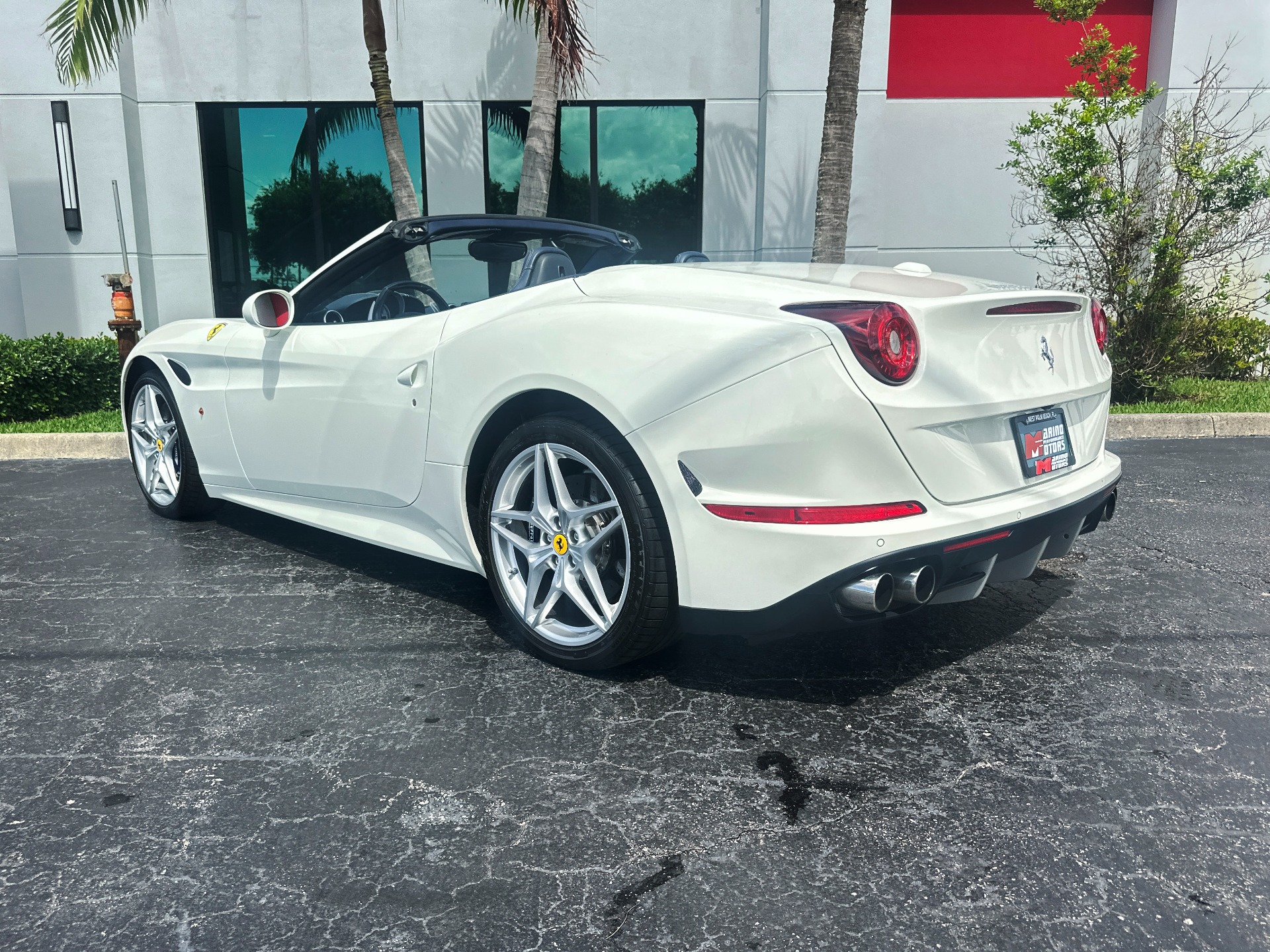 Used-2016-Ferrari-California-T
