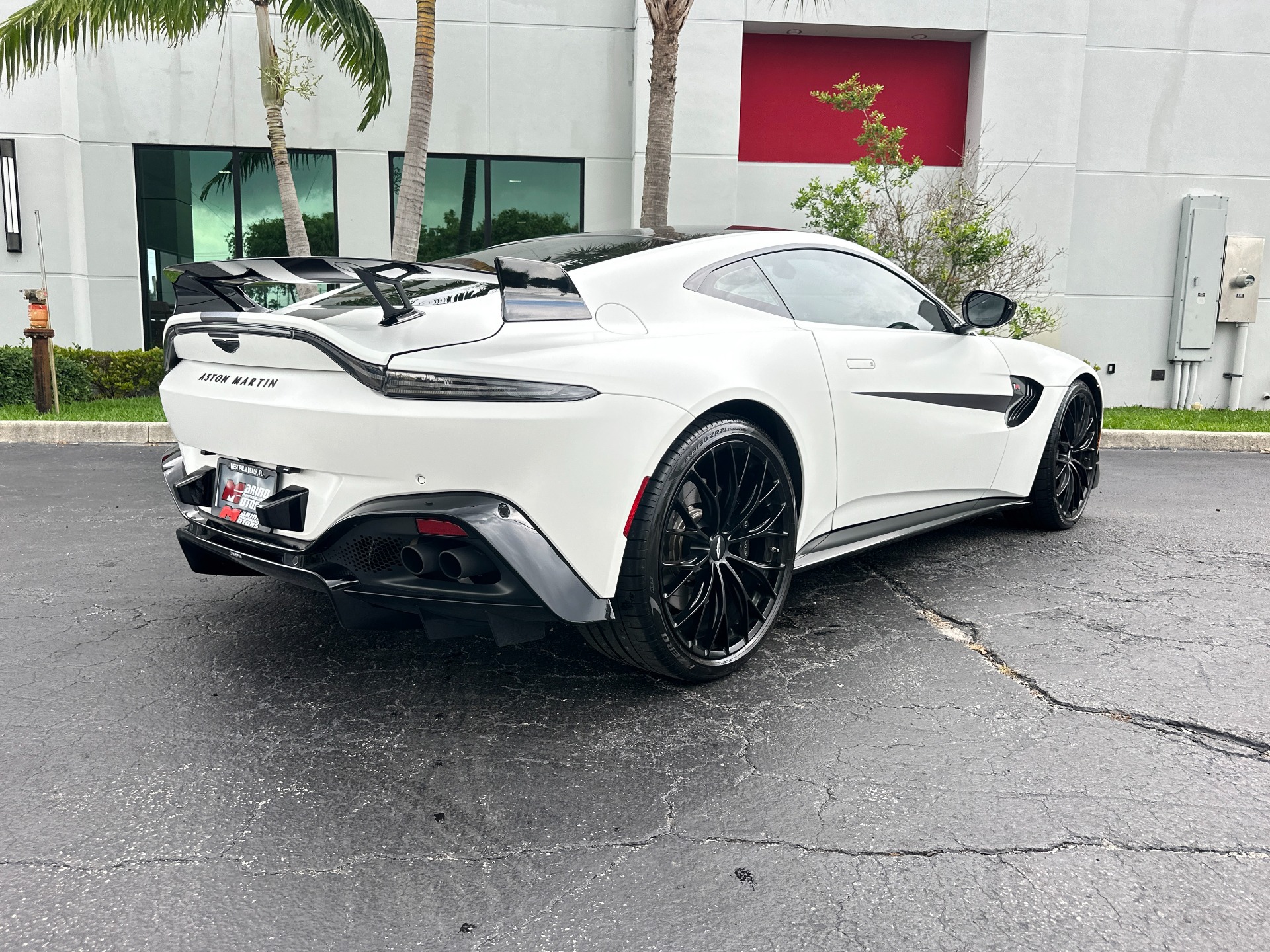 Used-2022-Aston-Martin-Vantage-F1-Edition