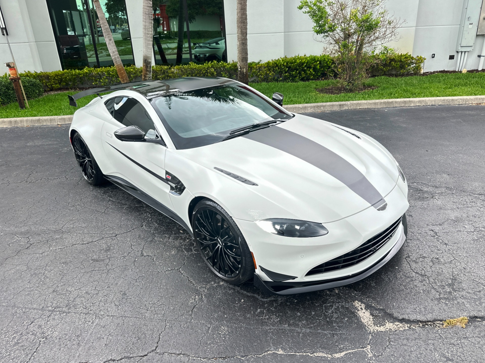 Used-2022-Aston-Martin-Vantage-F1-Edition