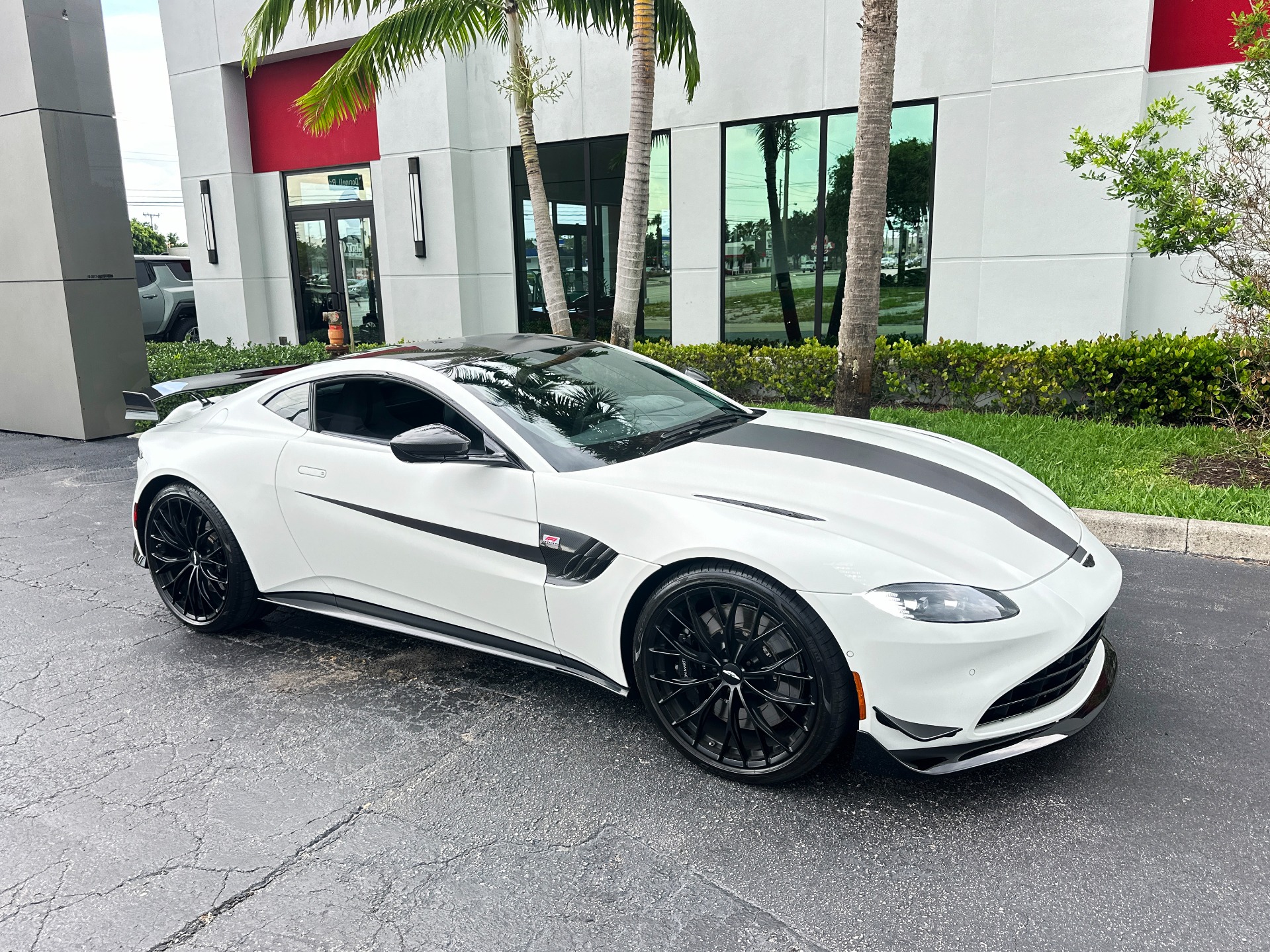 Used-2022-Aston-Martin-Vantage-F1-Edition