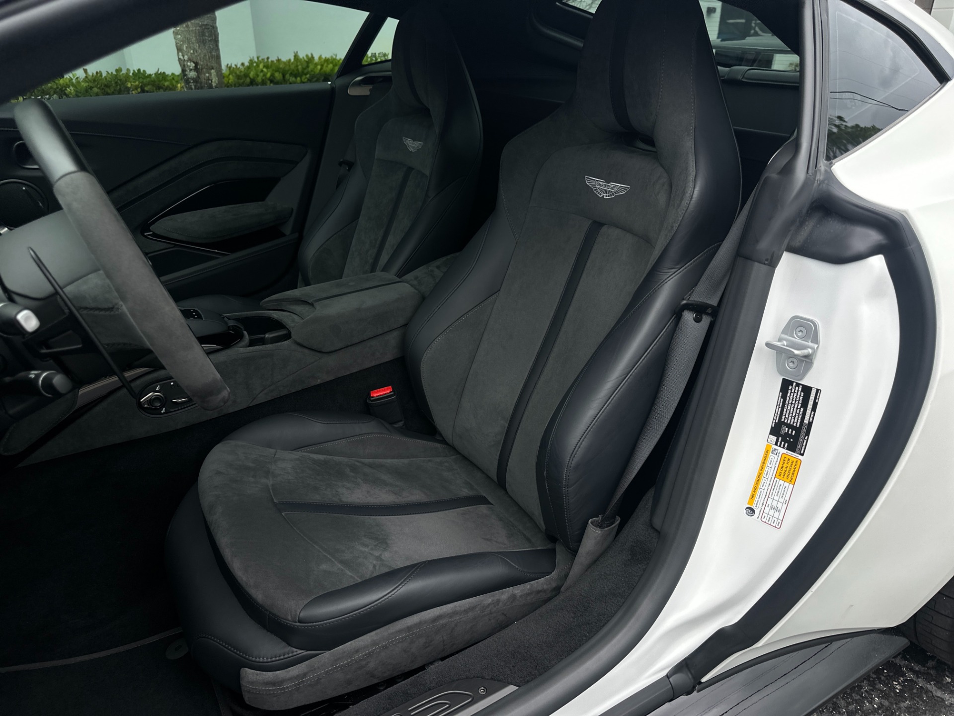 Used-2022-Aston-Martin-Vantage-F1-Edition