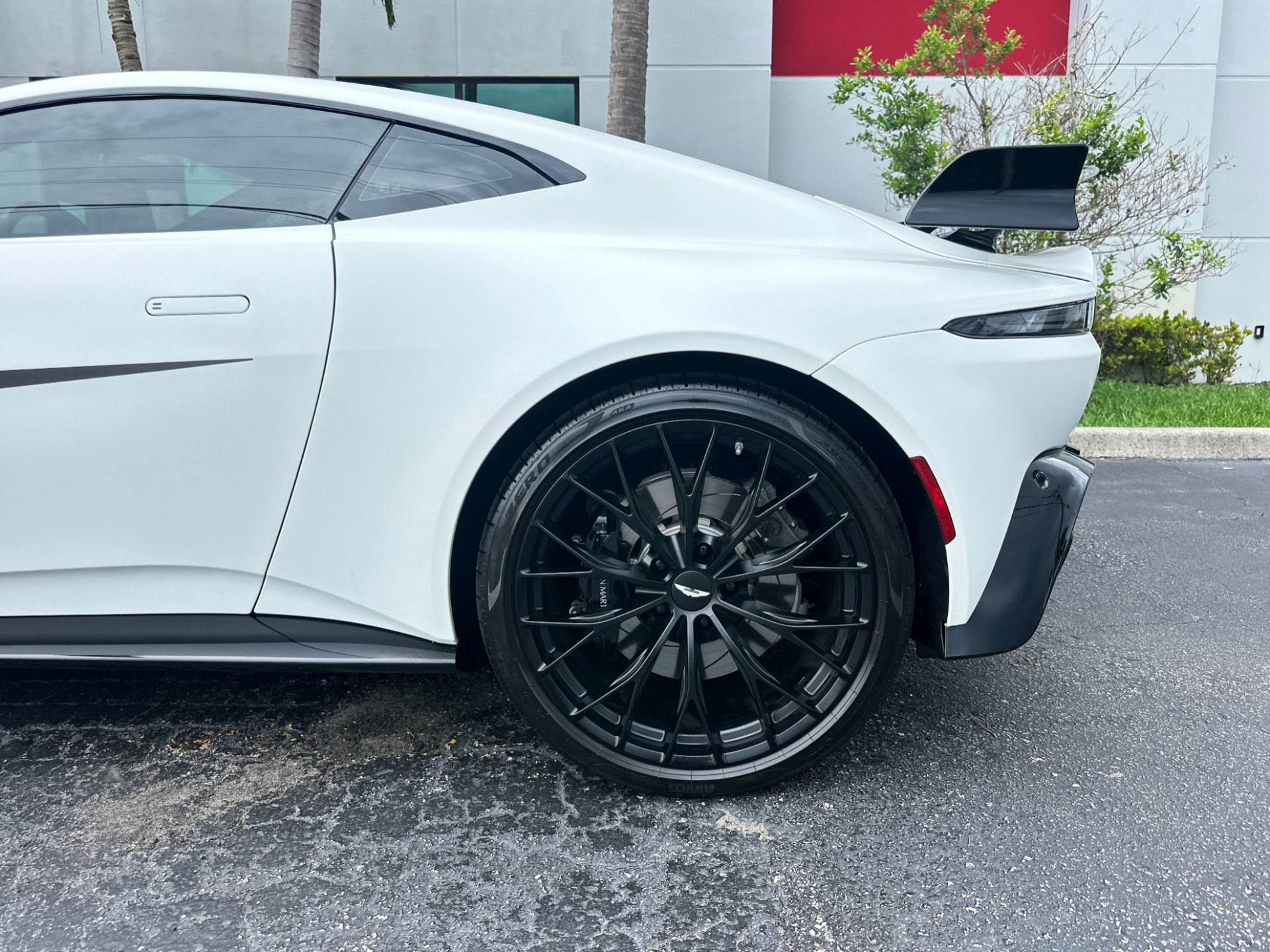 Used-2022-Aston-Martin-Vantage-F1-Edition