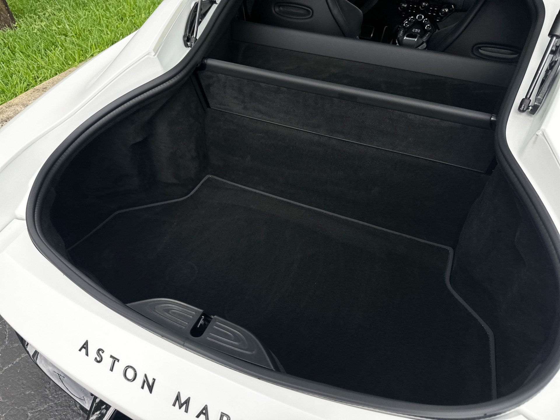 Used-2022-Aston-Martin-Vantage-F1-Edition