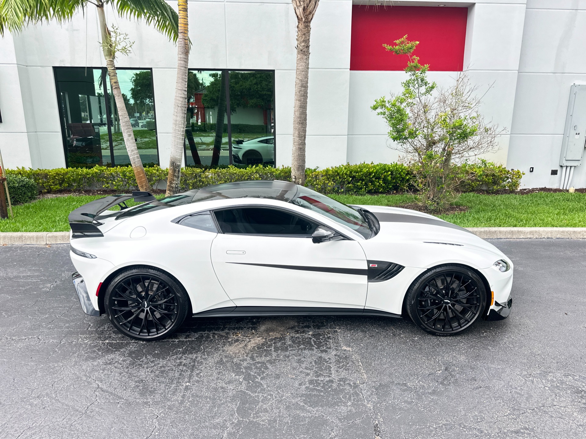 Used-2022-Aston-Martin-Vantage-F1-Edition