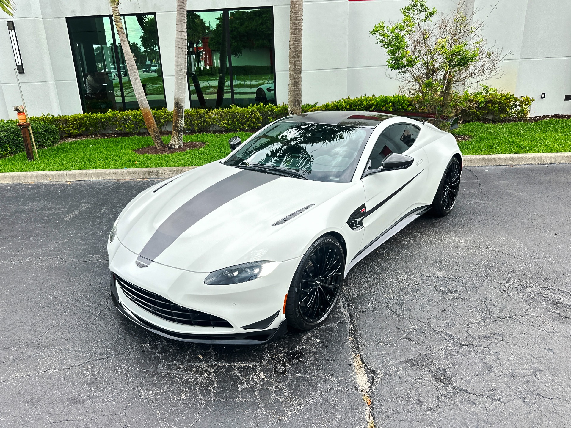 Used-2022-Aston-Martin-Vantage-F1-Edition