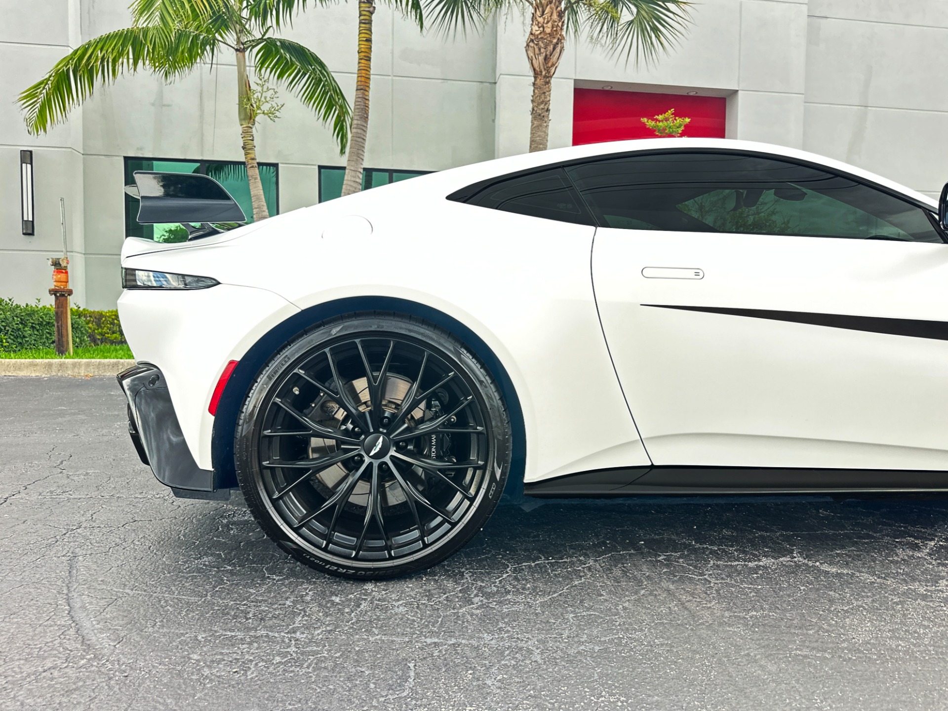 Used-2022-Aston-Martin-Vantage-F1-Edition