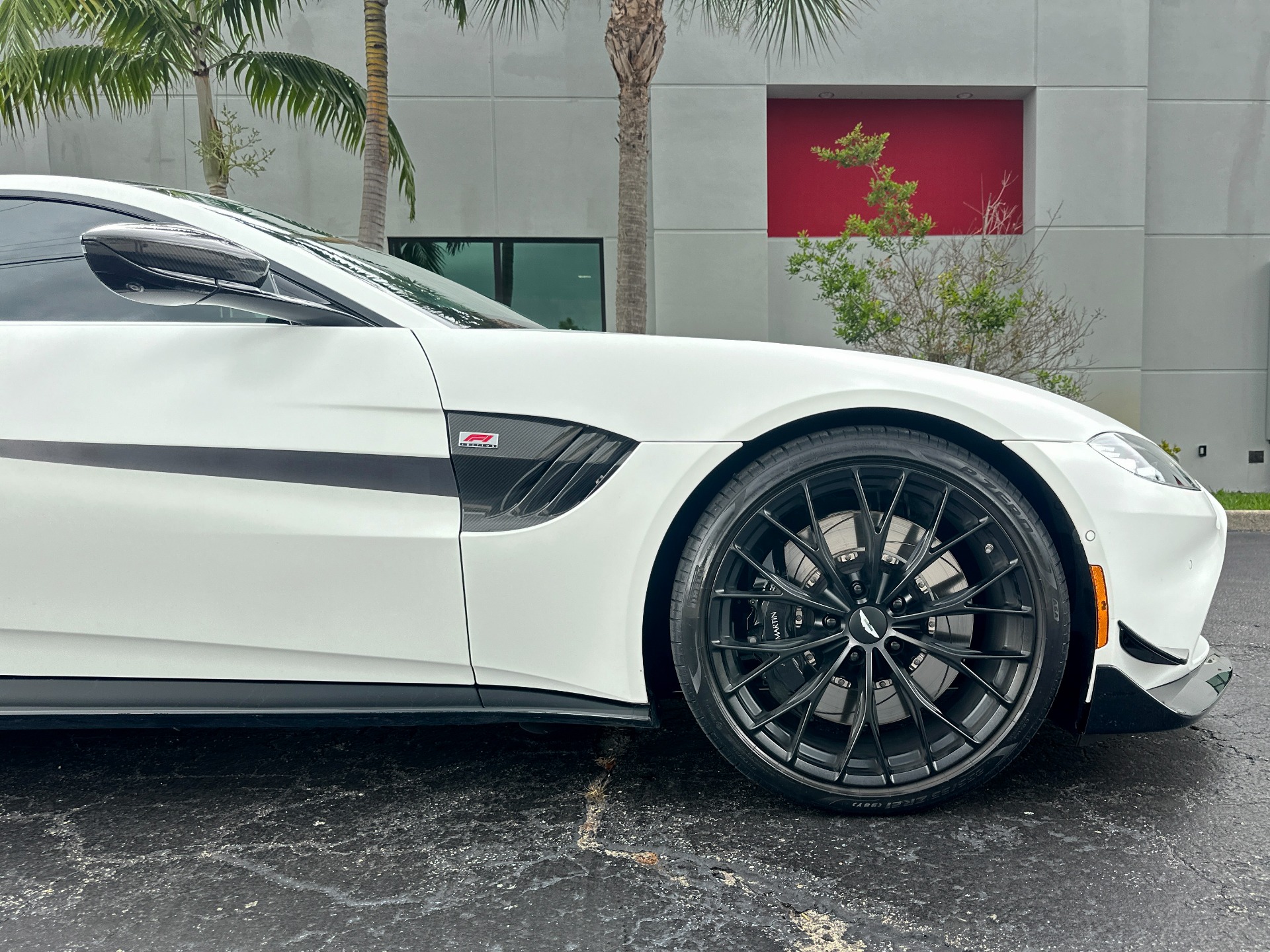 Used-2022-Aston-Martin-Vantage-F1-Edition