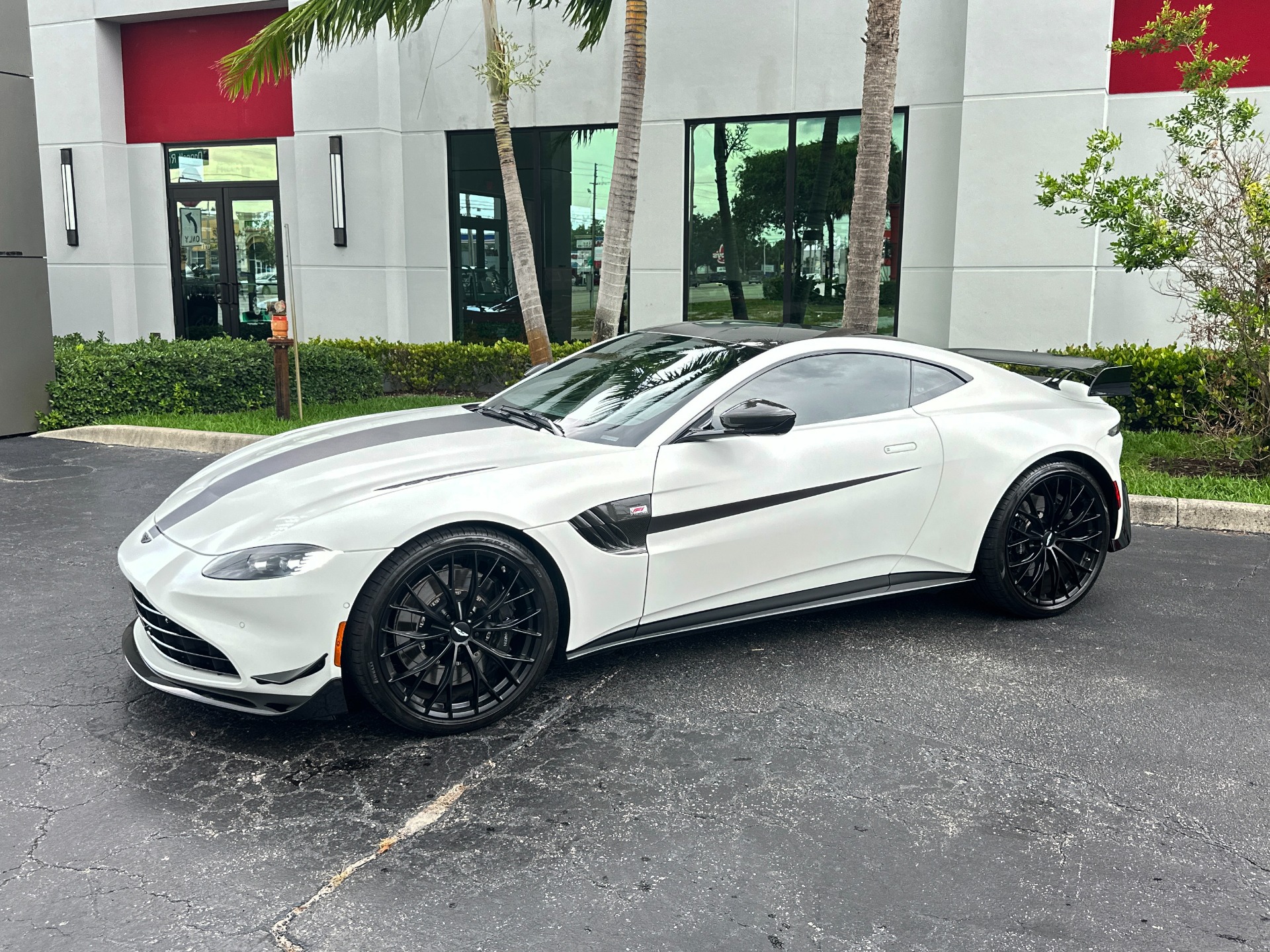 Used-2022-Aston-Martin-Vantage-F1-Edition