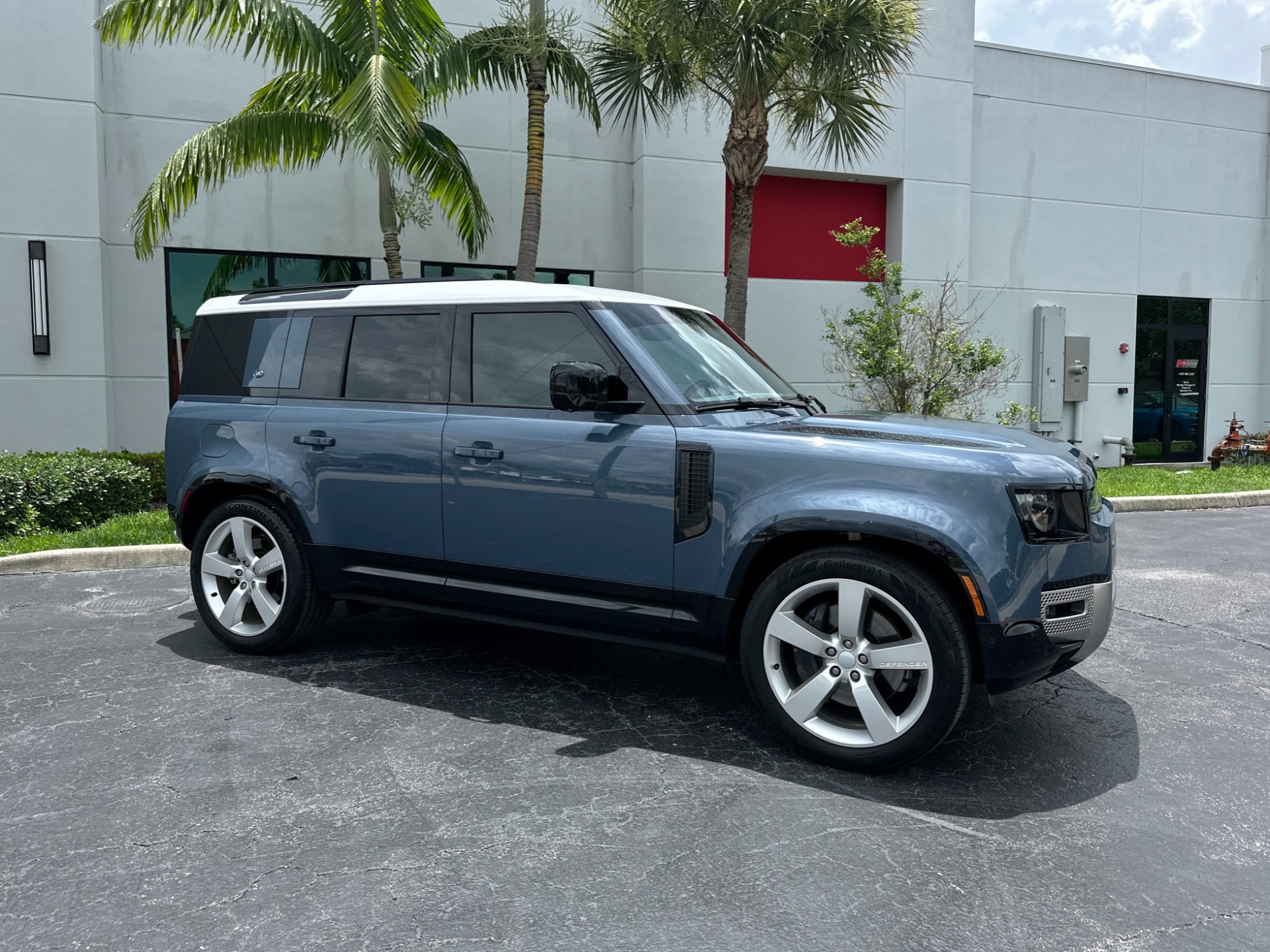 Used-2023-Land-Rover-Defender-110-SE
