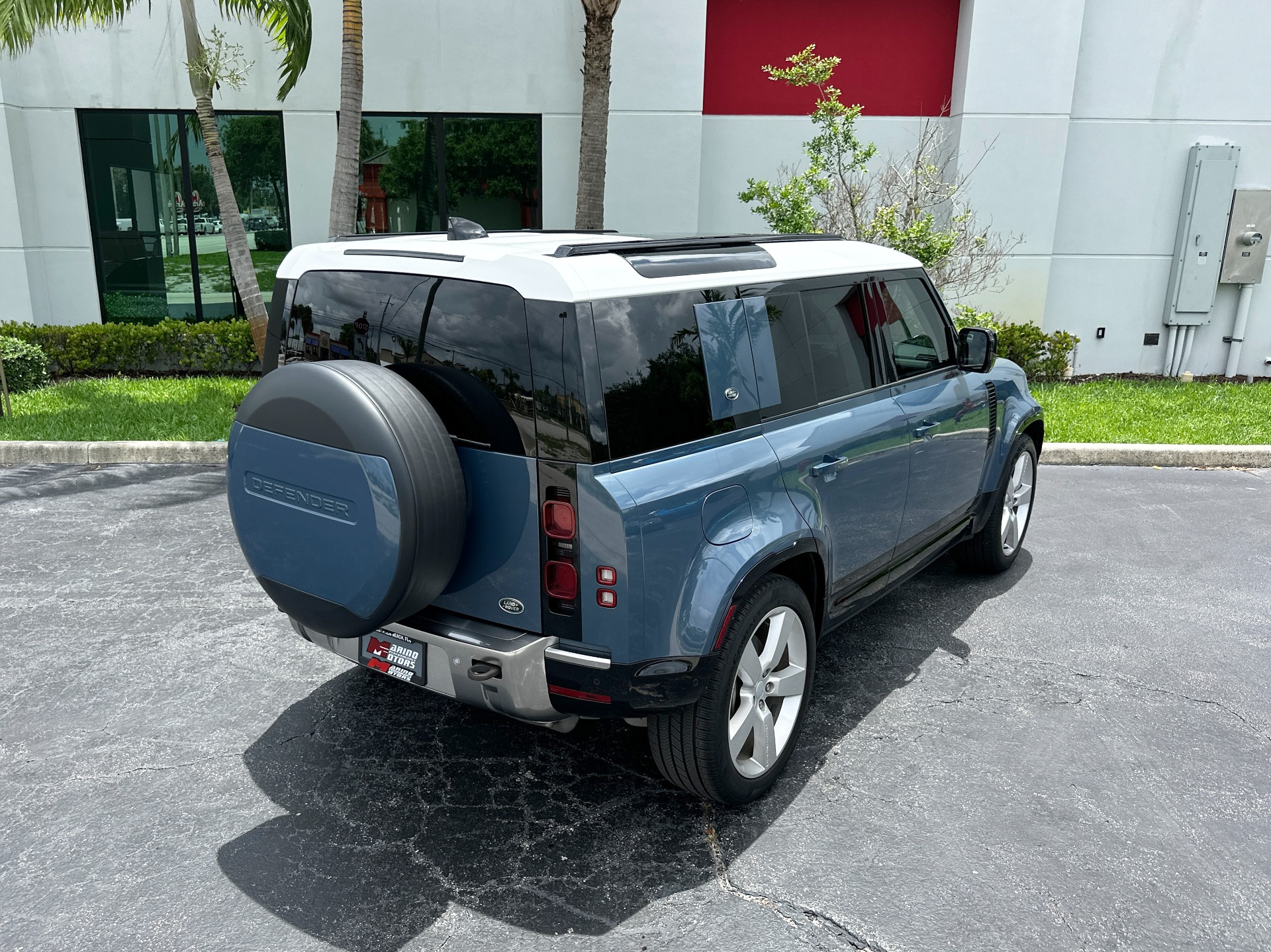 Used-2023-Land-Rover-Defender-110-SE