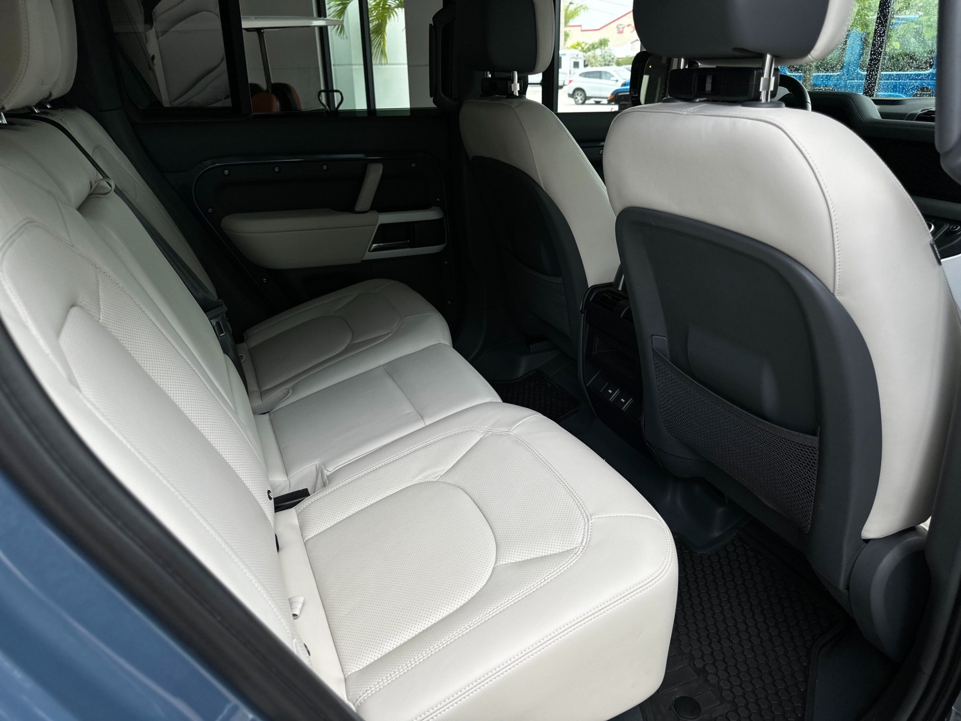 Used-2023-Land-Rover-Defender-110-SE