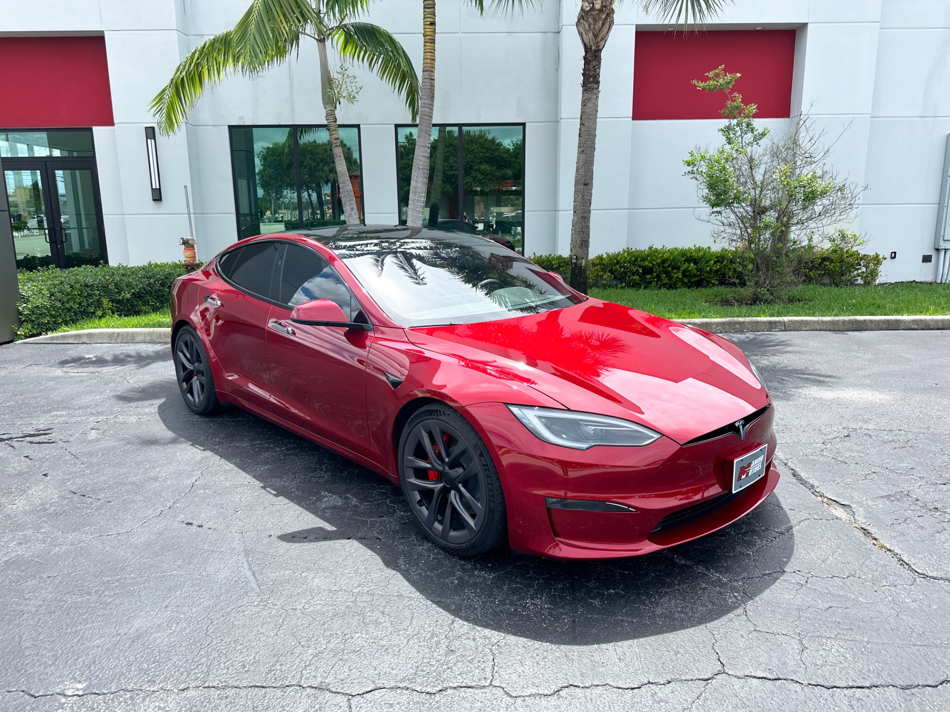 Used-2023-Tesla-Model-S-Plaid