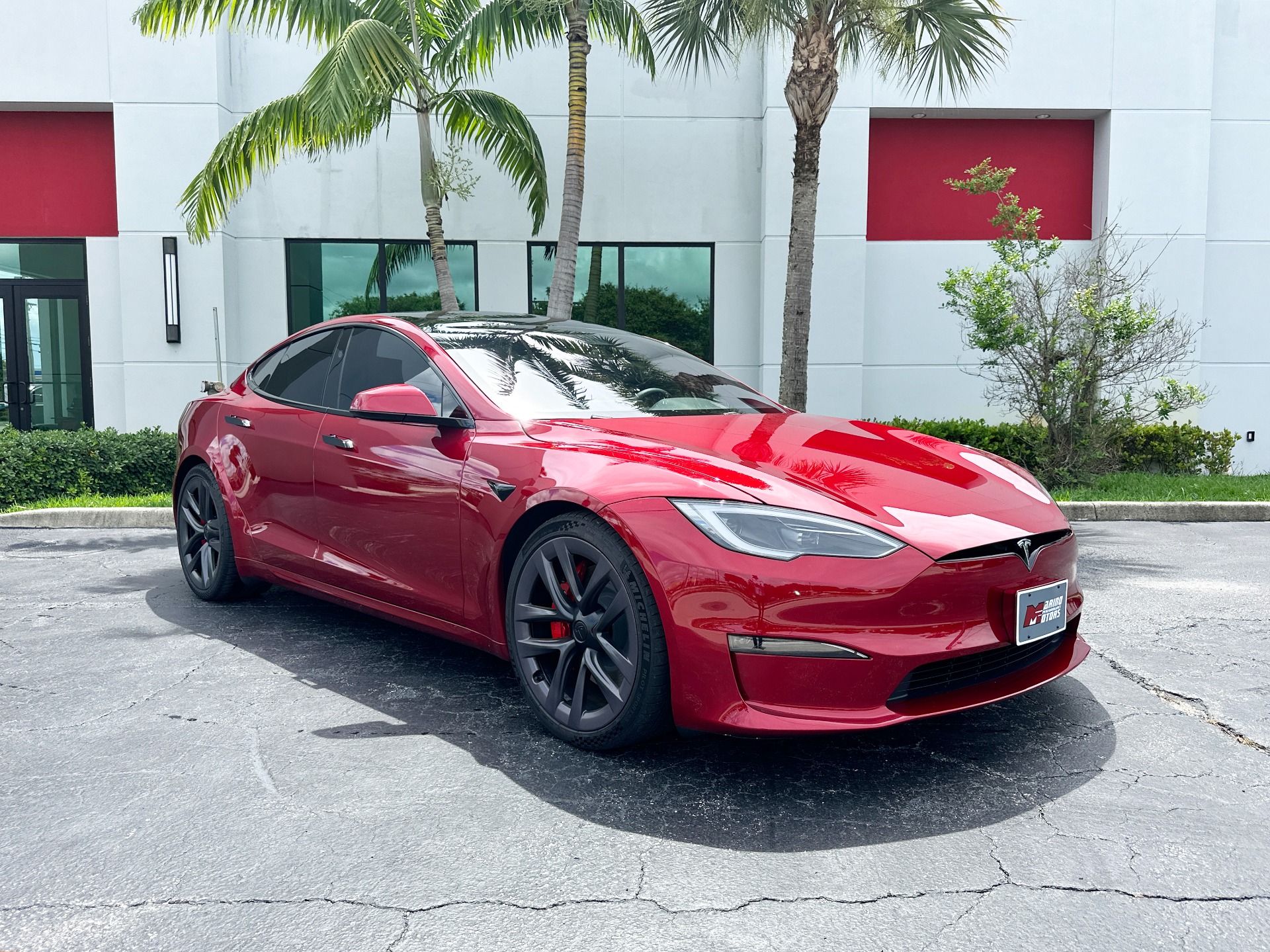 Used-2023-Tesla-Model-S-Plaid