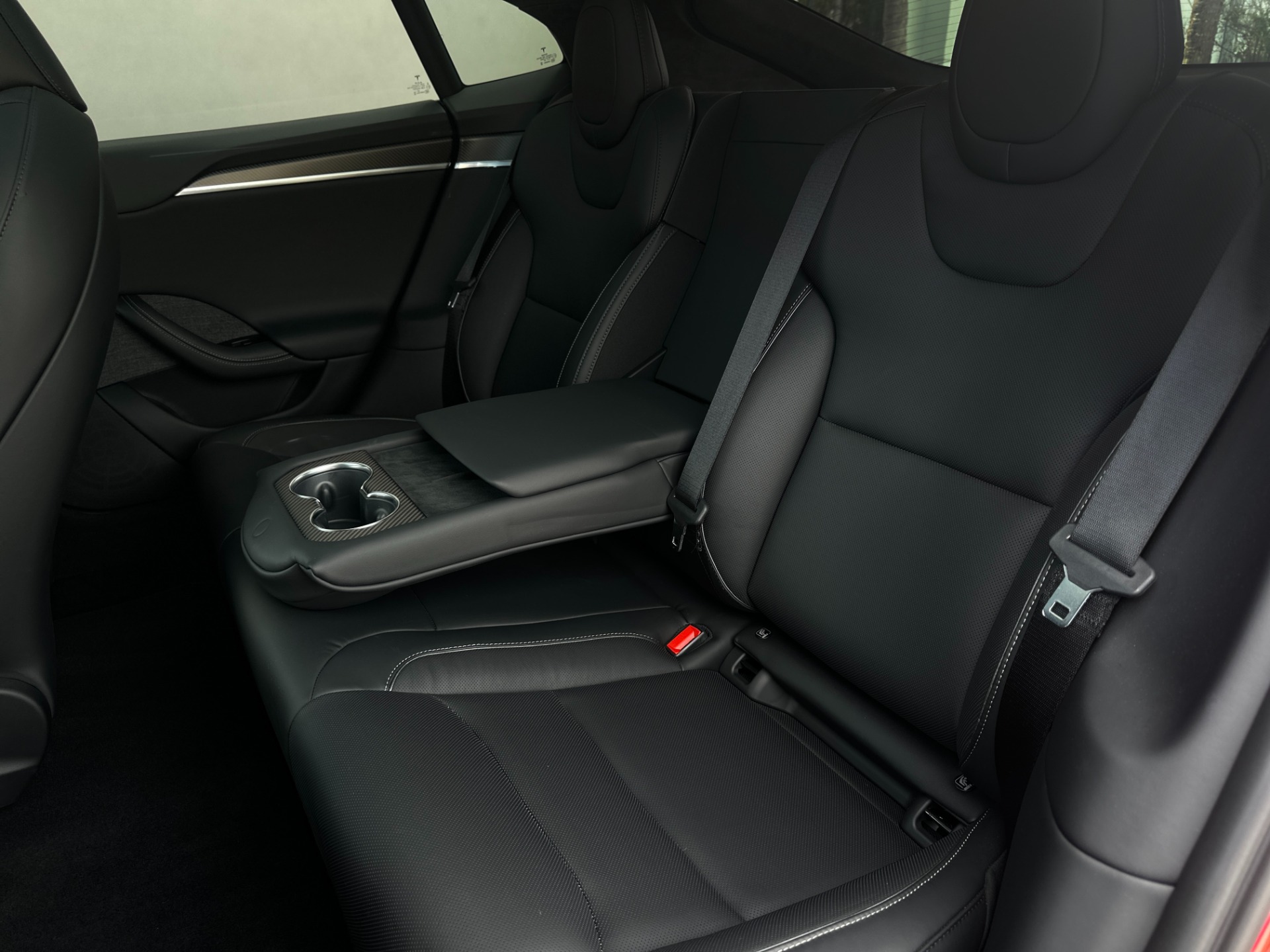 Used-2023-Tesla-Model-S-Plaid