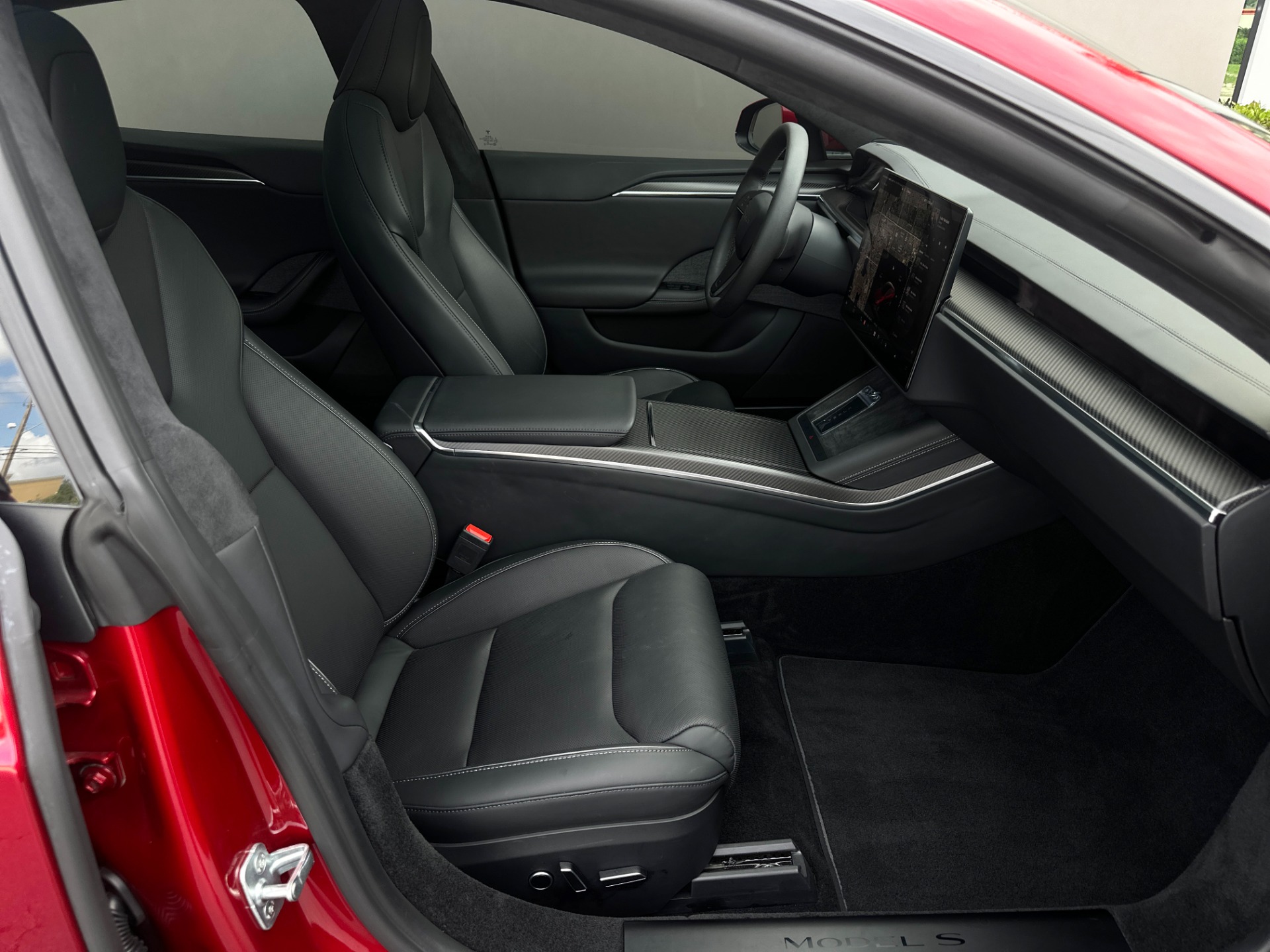 Used-2023-Tesla-Model-S-Plaid