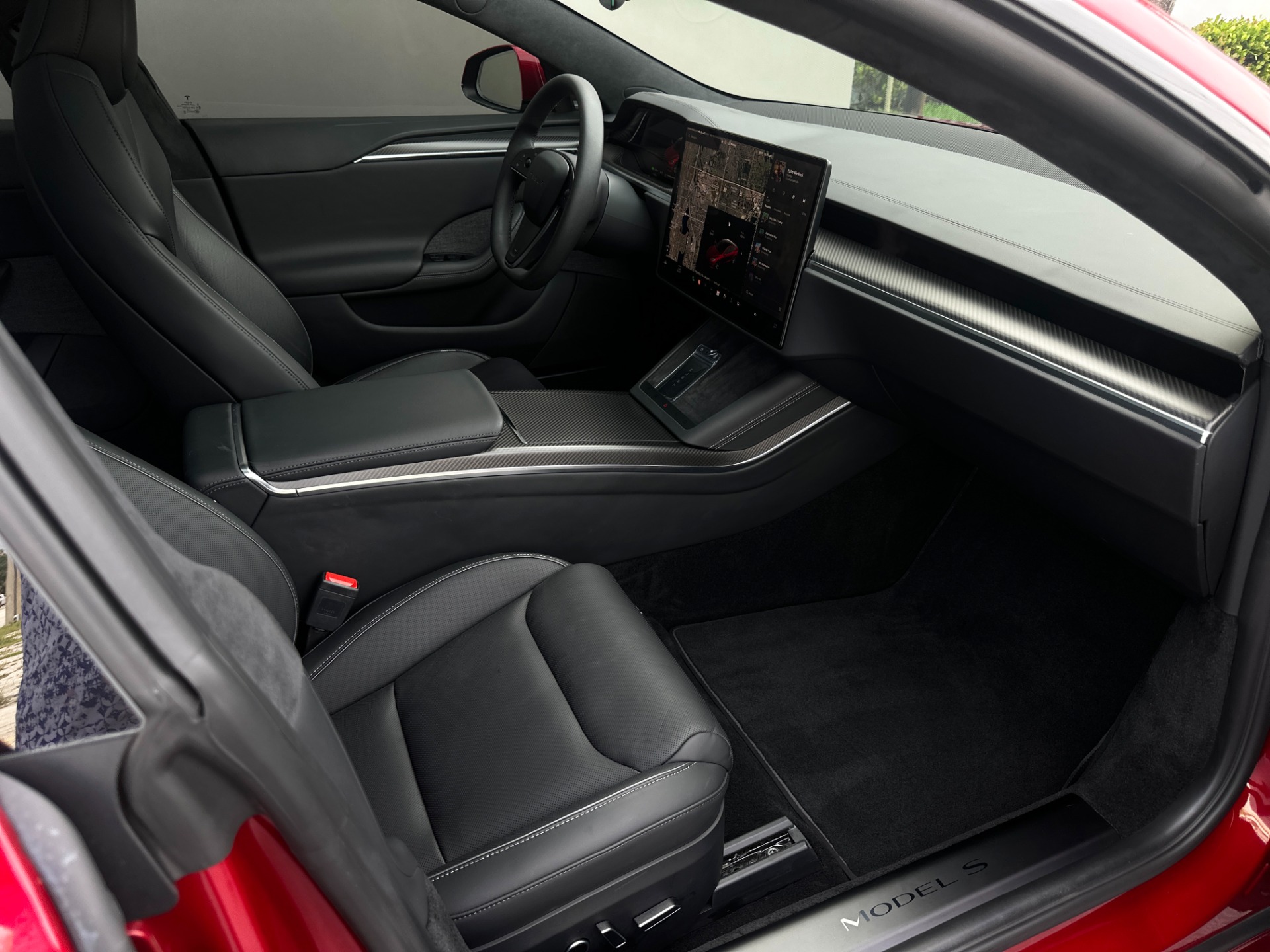Used-2023-Tesla-Model-S-Plaid
