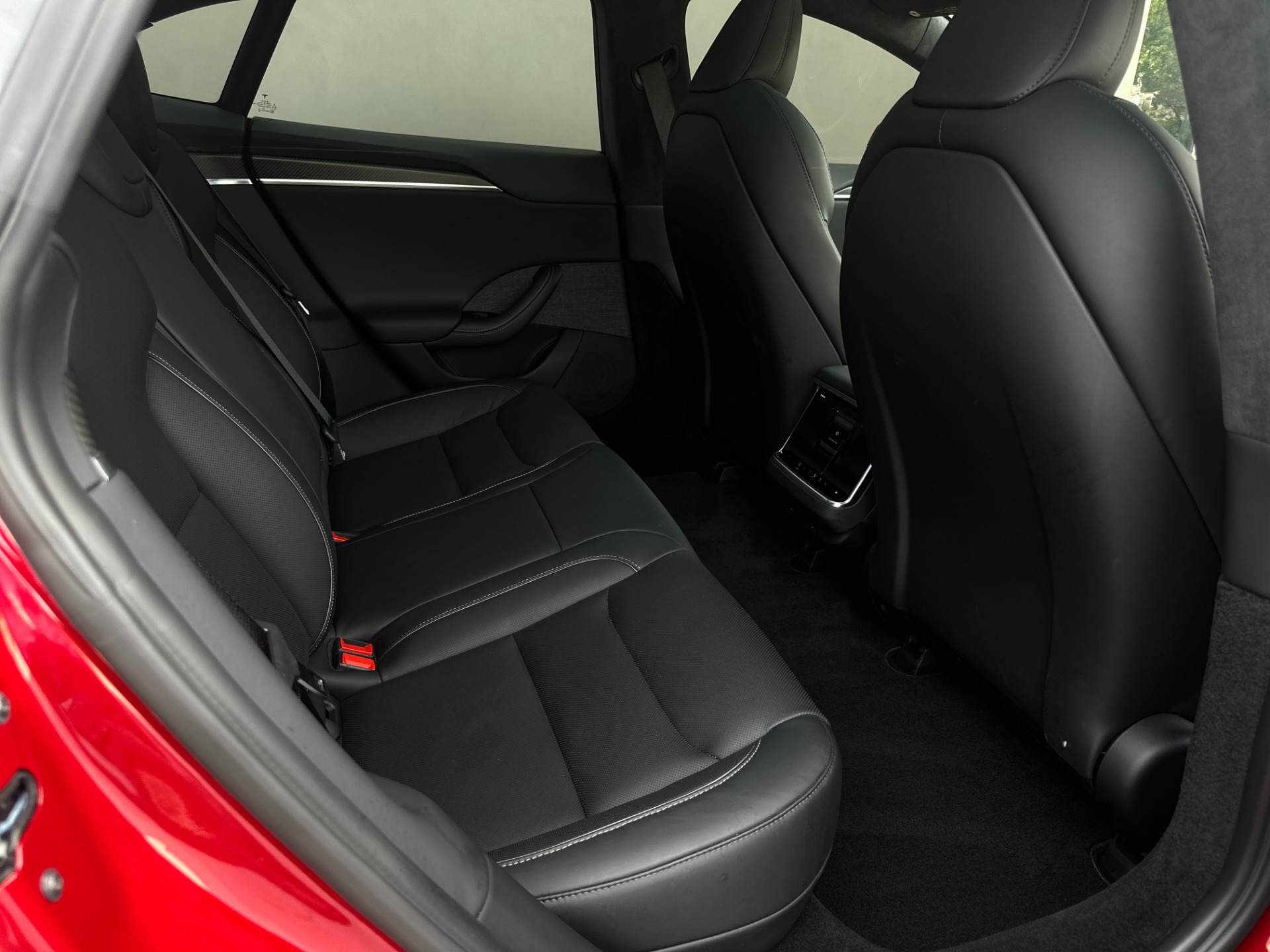 Used-2023-Tesla-Model-S-Plaid