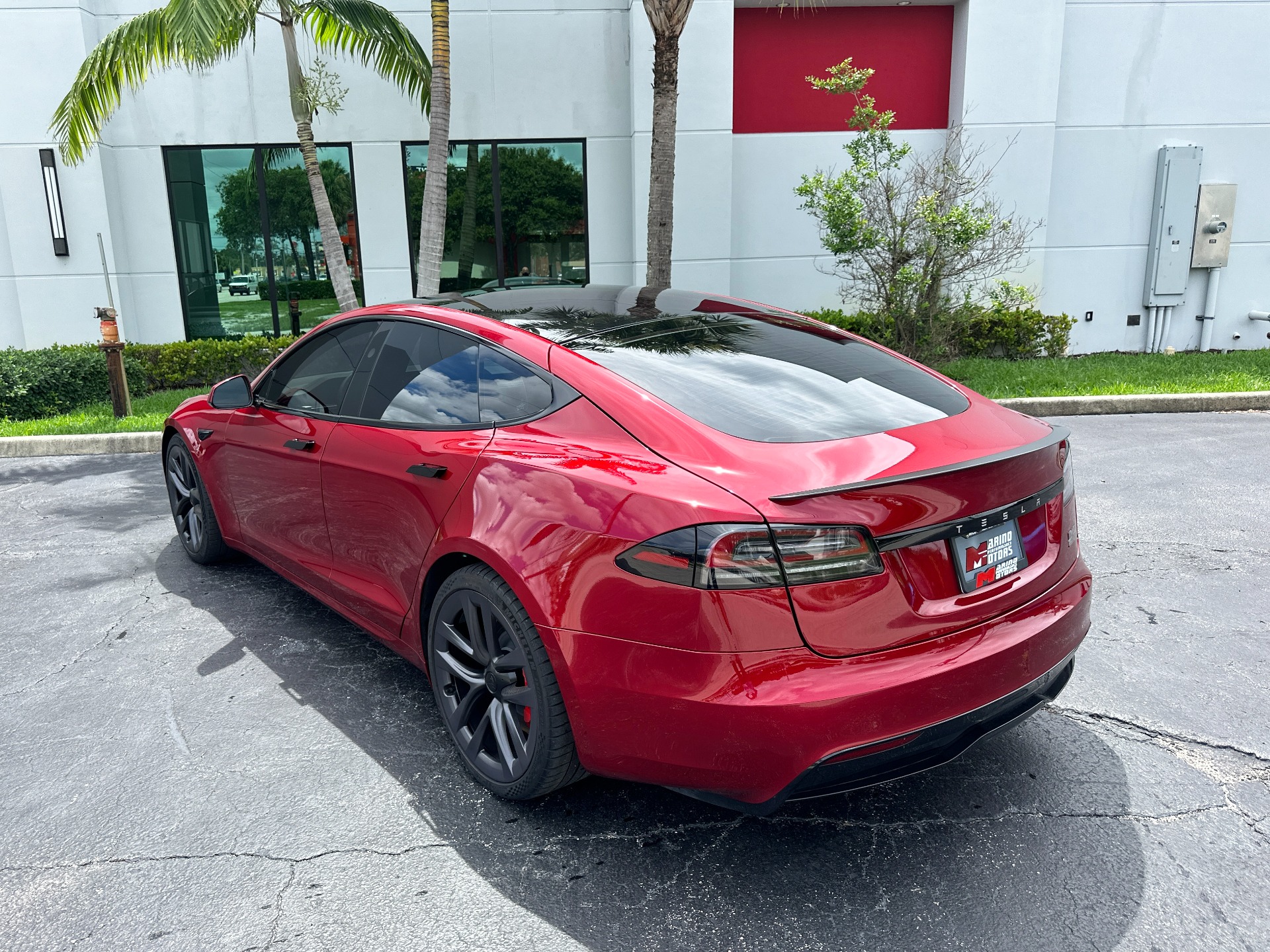 Used-2023-Tesla-Model-S-Plaid
