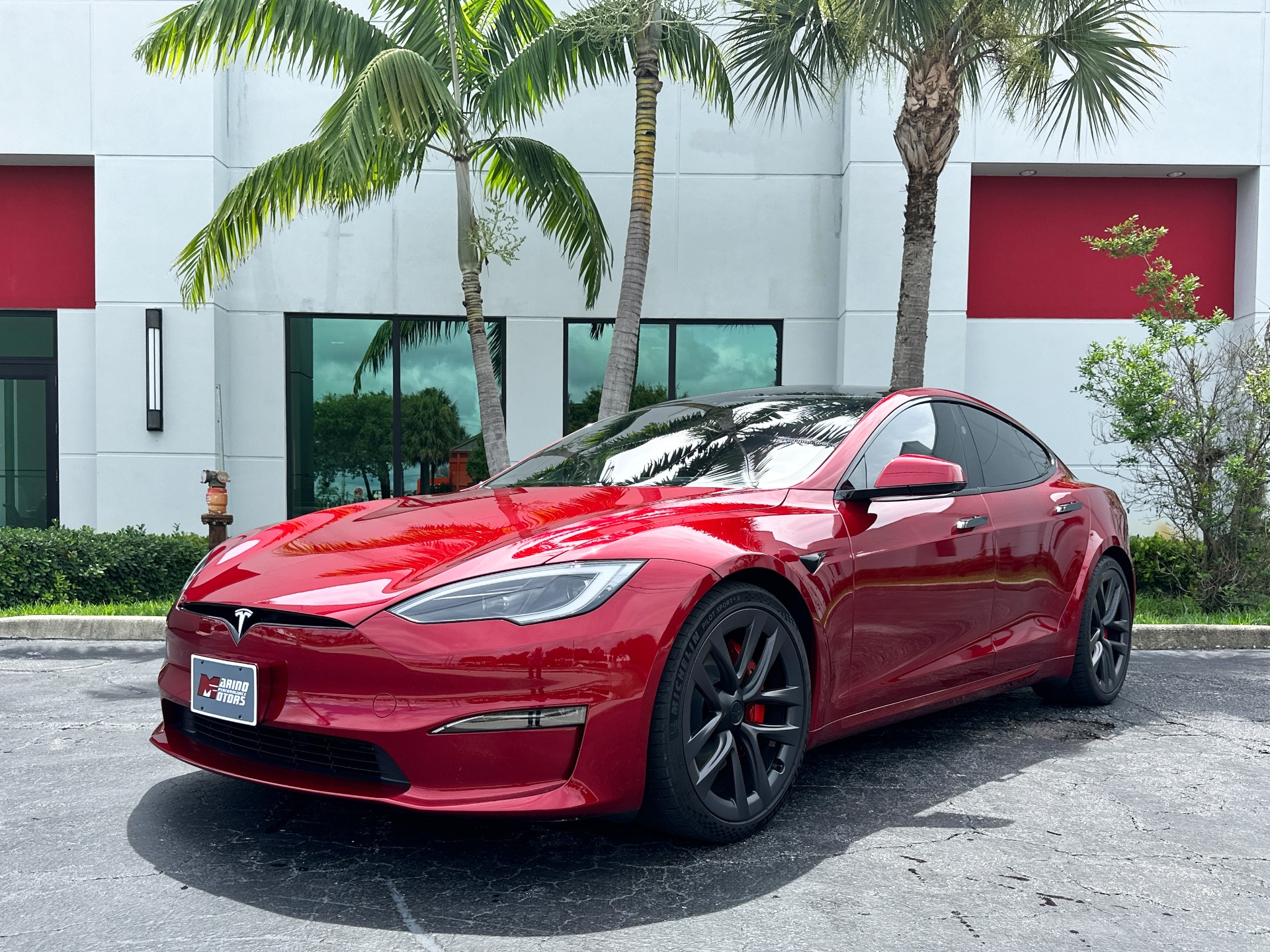 Used-2023-Tesla-Model-S-Plaid