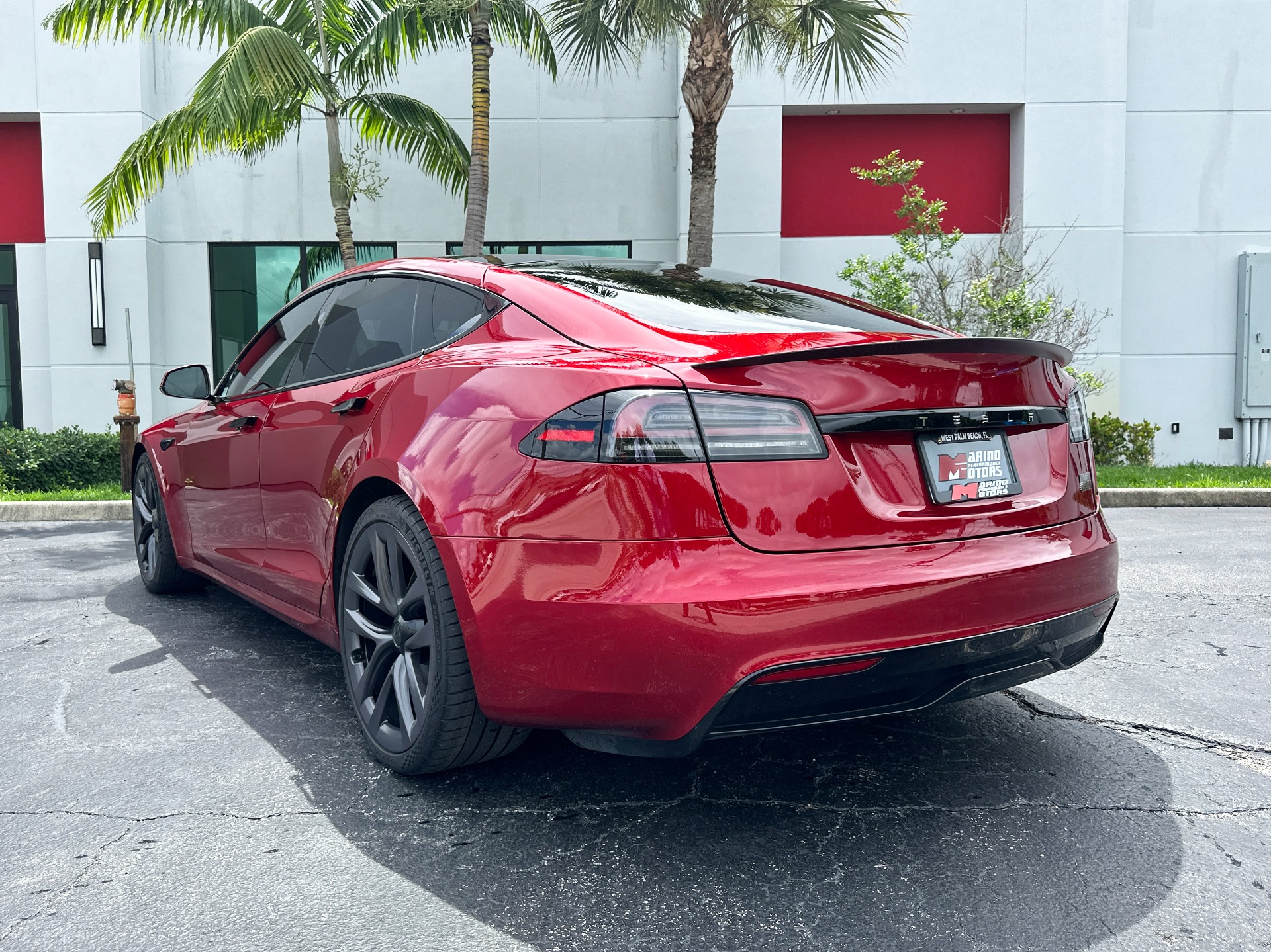 Used-2023-Tesla-Model-S-Plaid