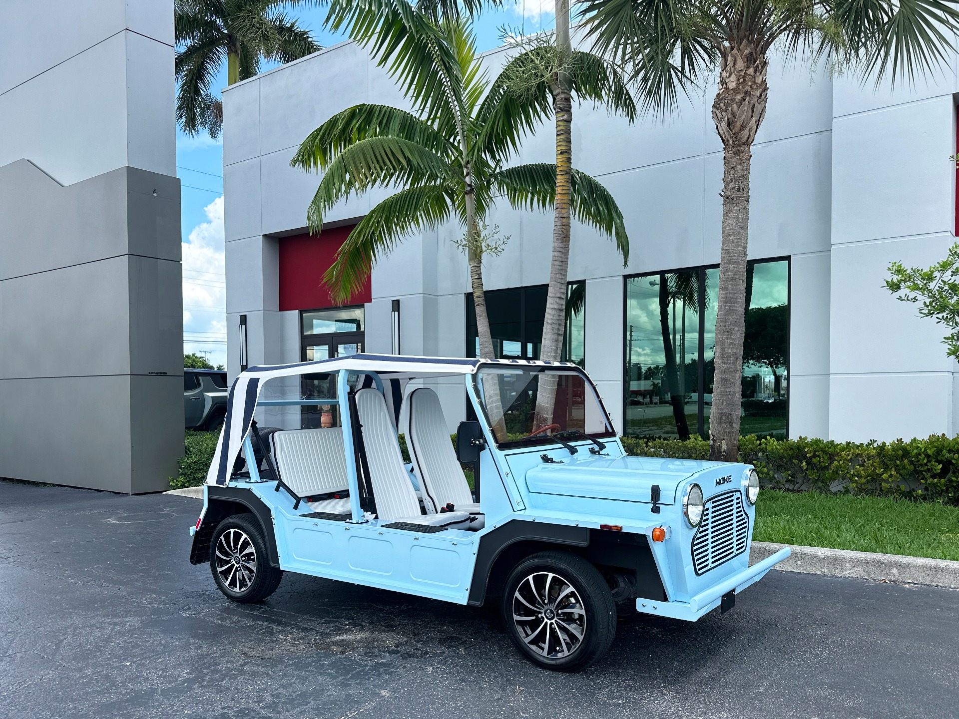 Used-2023-Moke-America-EMOKE