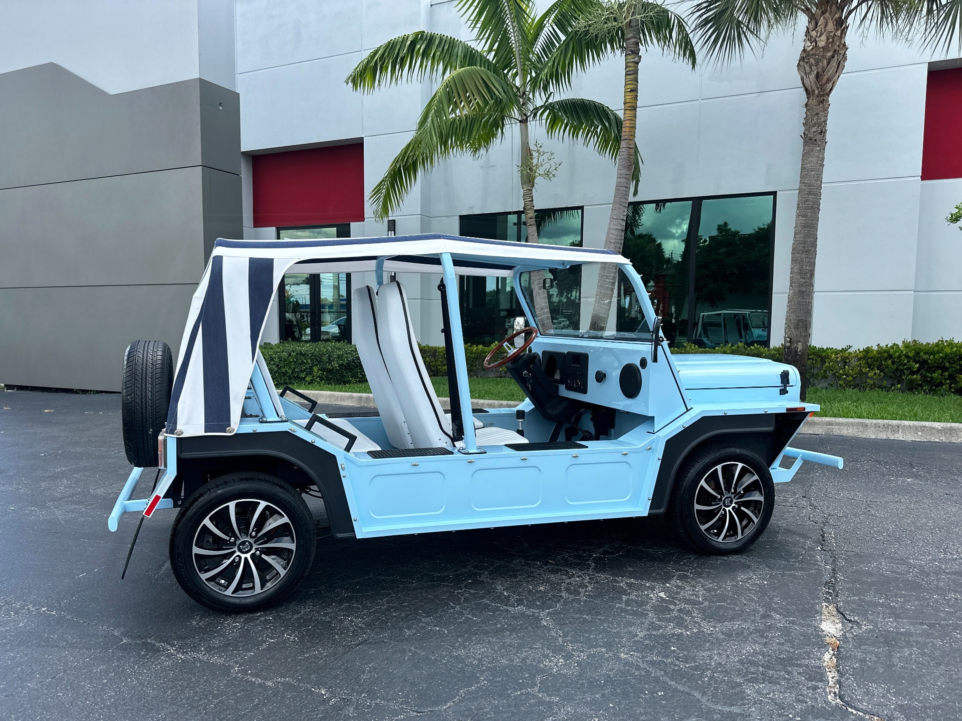 Used-2023-Moke-America-EMOKE