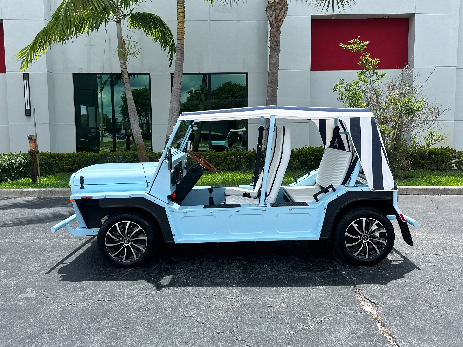 Used-2023-Moke-America-EMOKE