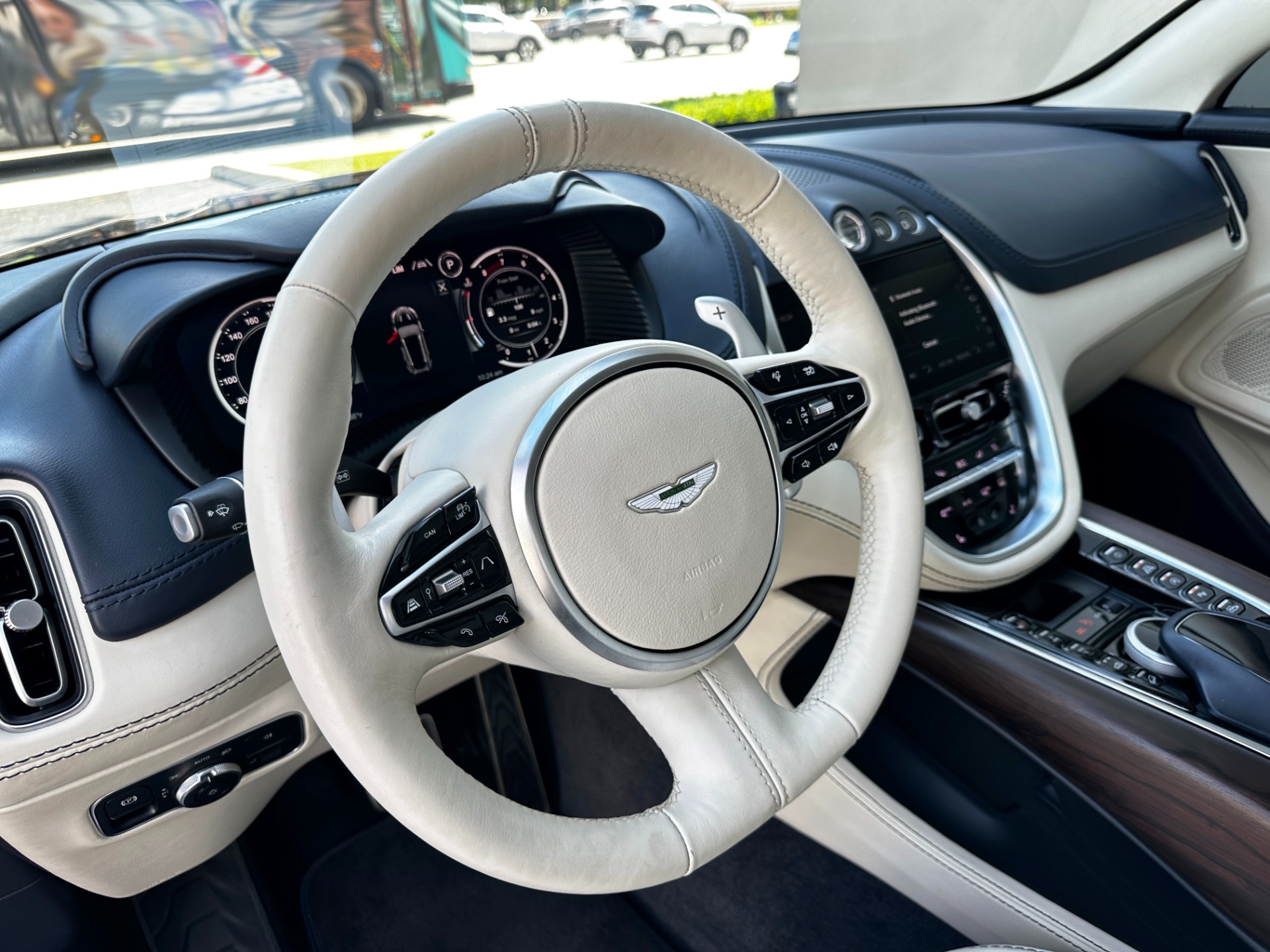 Used-2021-Aston-Martin-DBX