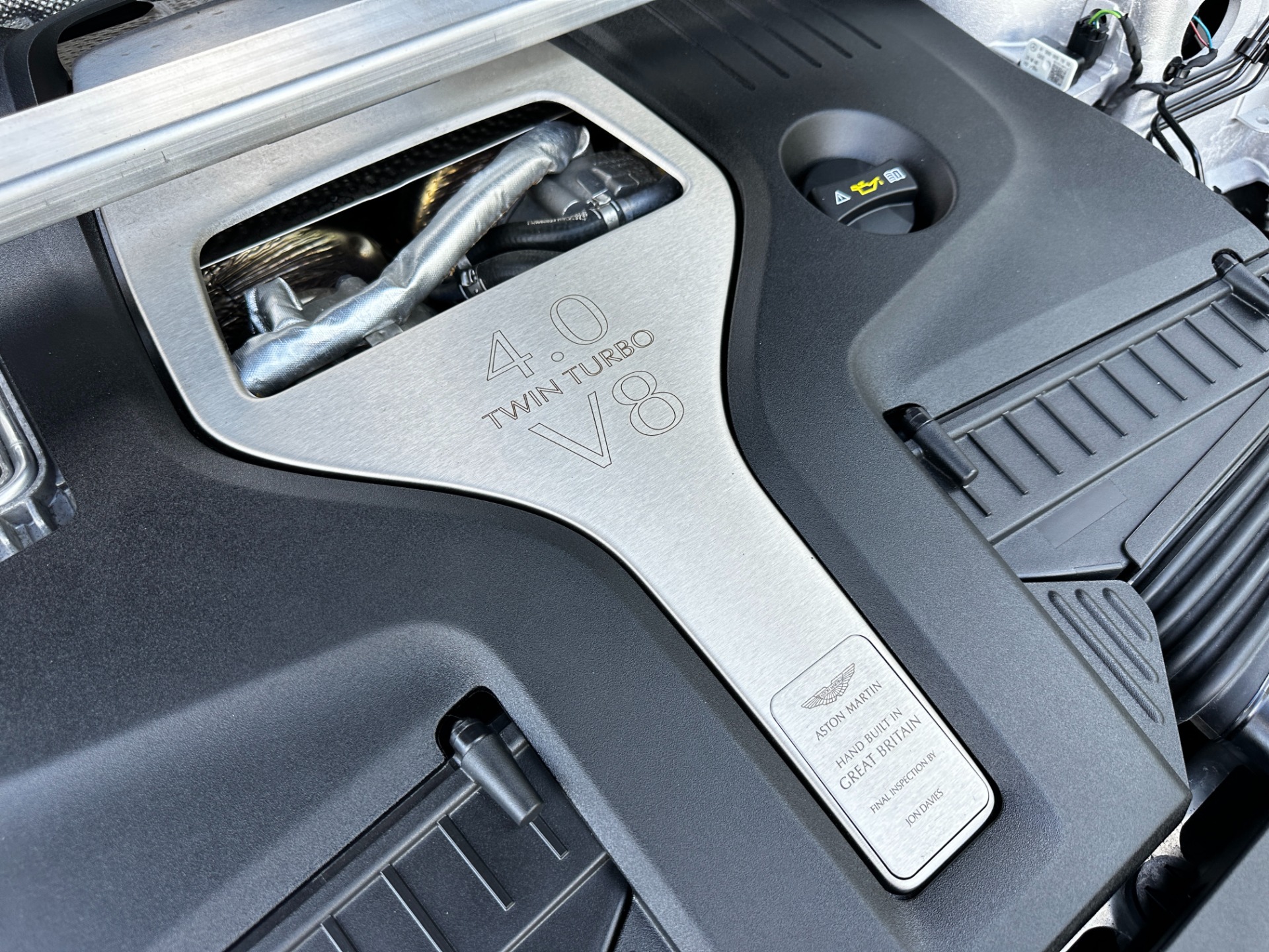 Used-2021-Aston-Martin-DBX