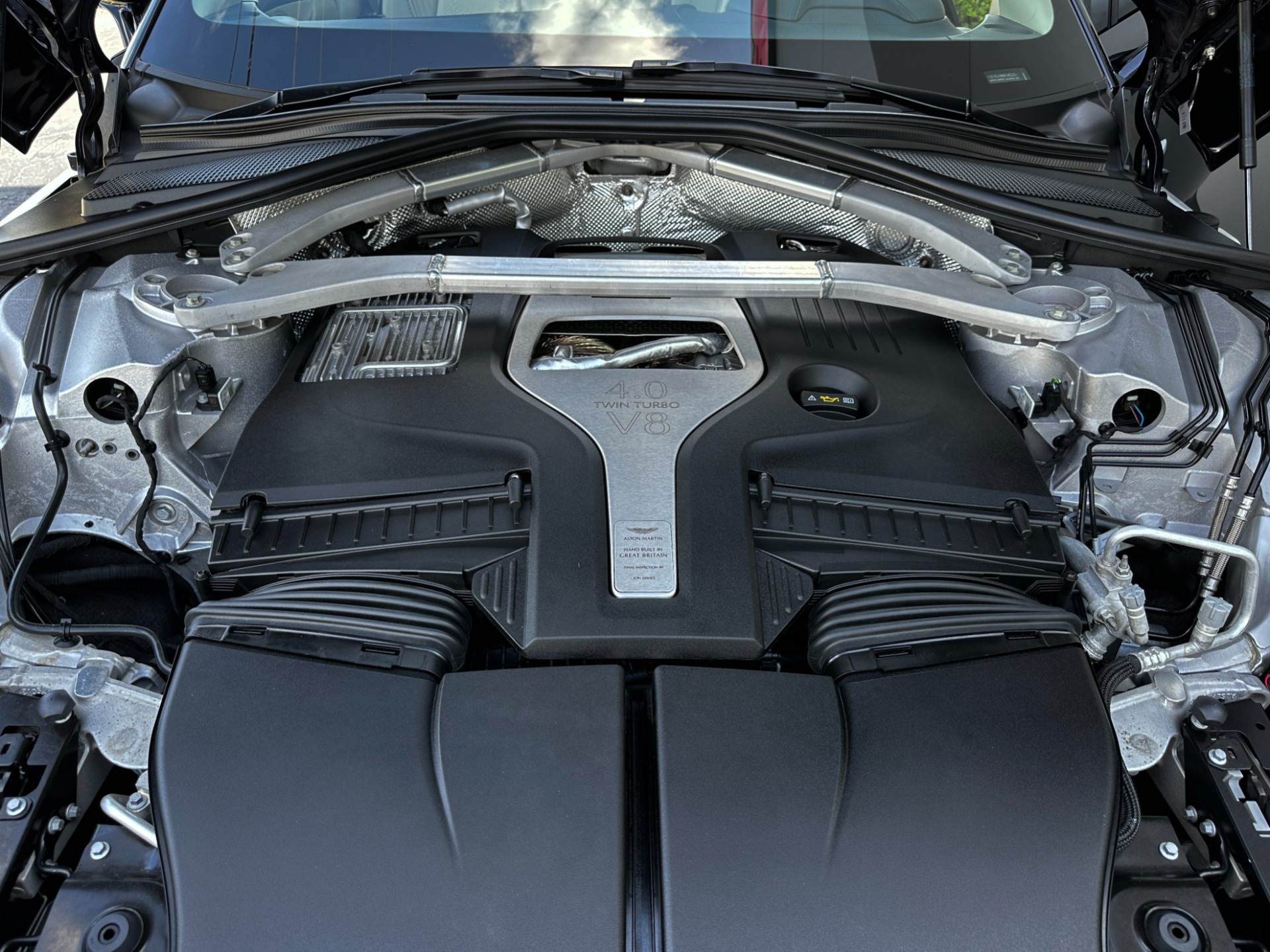 Used-2021-Aston-Martin-DBX