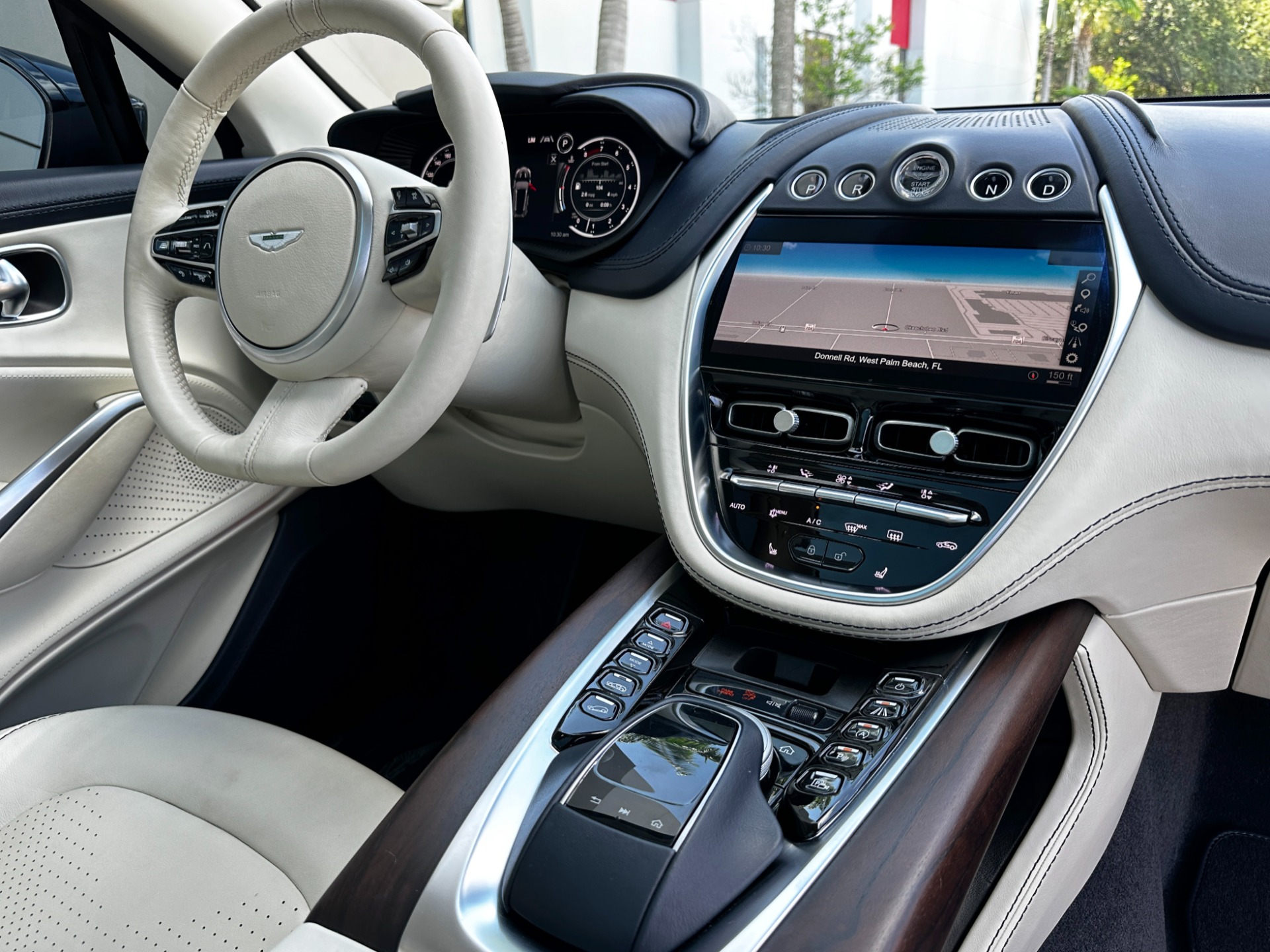 Used-2021-Aston-Martin-DBX