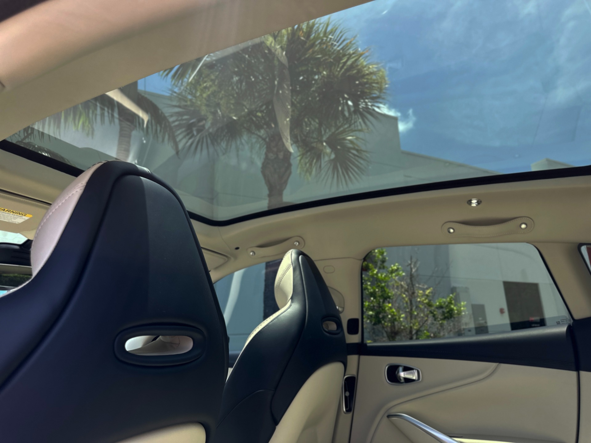Used-2021-Aston-Martin-DBX
