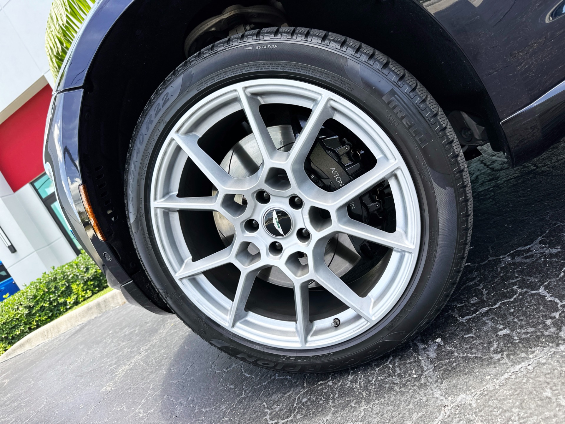 Used-2021-Aston-Martin-DBX