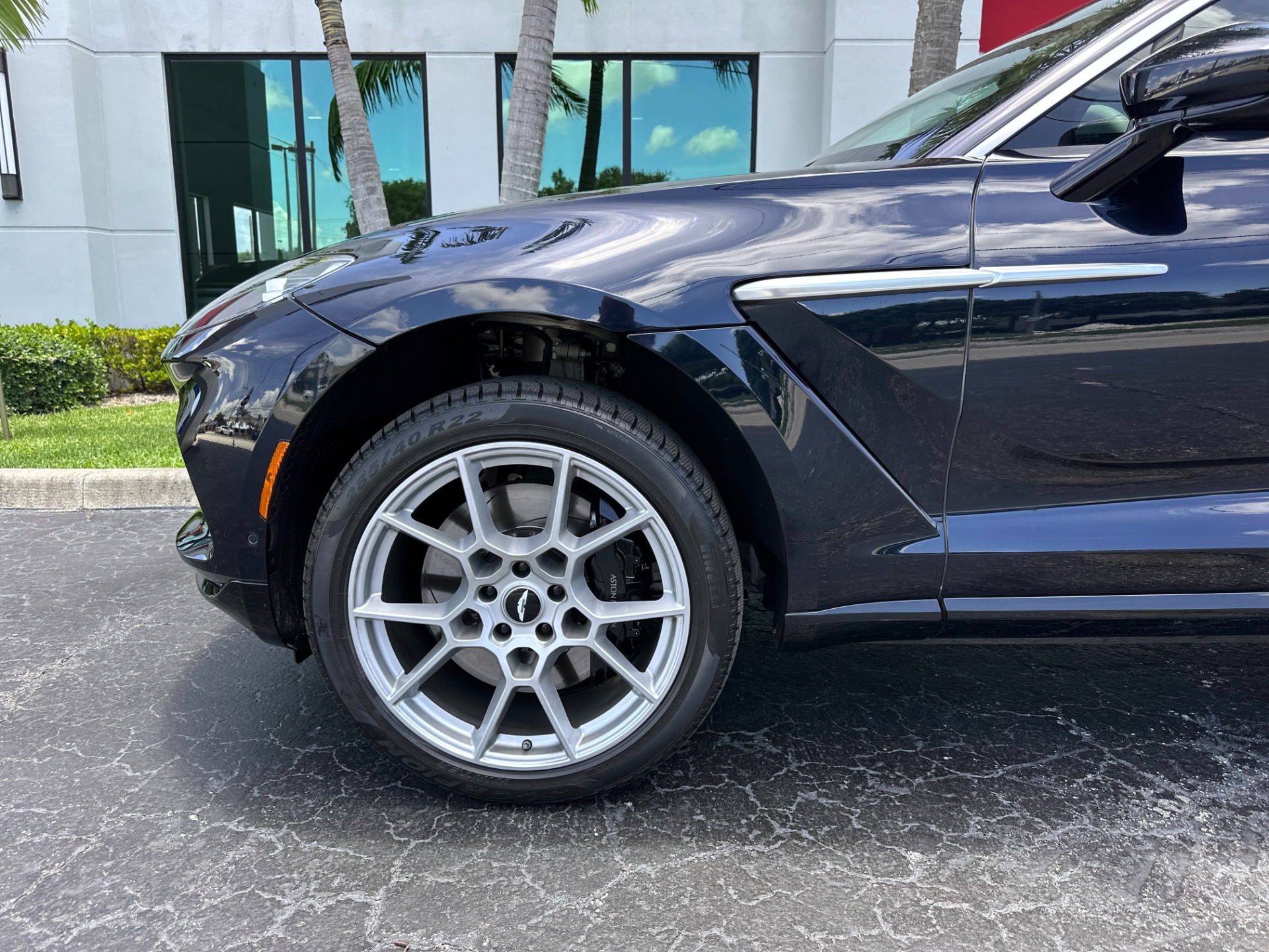 Used-2021-Aston-Martin-DBX
