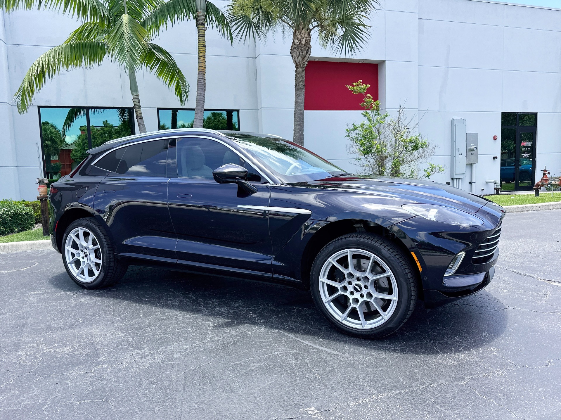 Used-2021-Aston-Martin-DBX