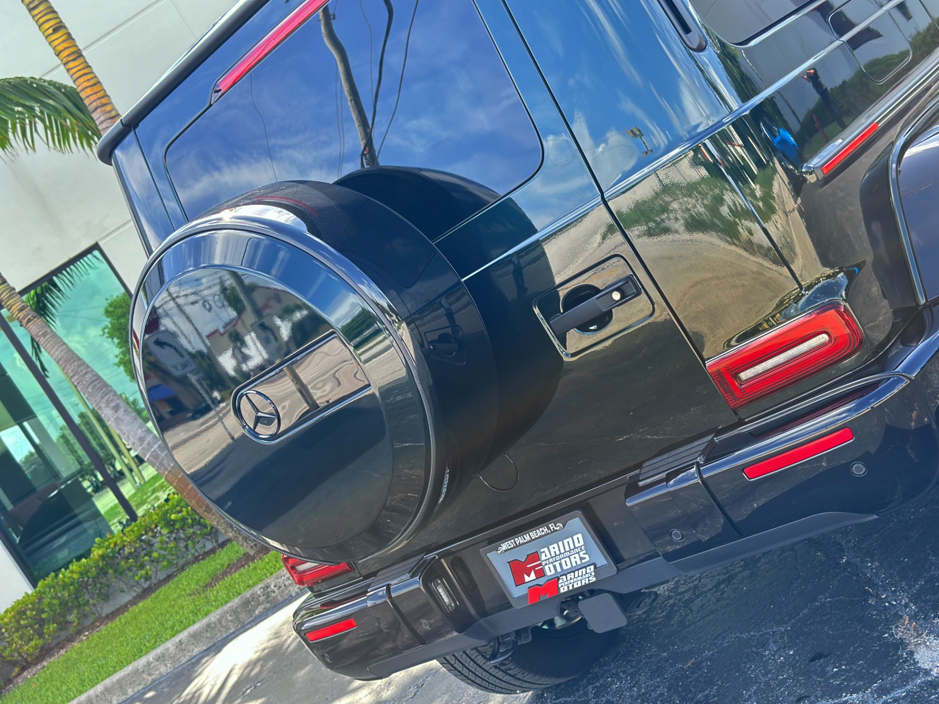 Used-2024-Mercedes-Benz-G-Class-G-550