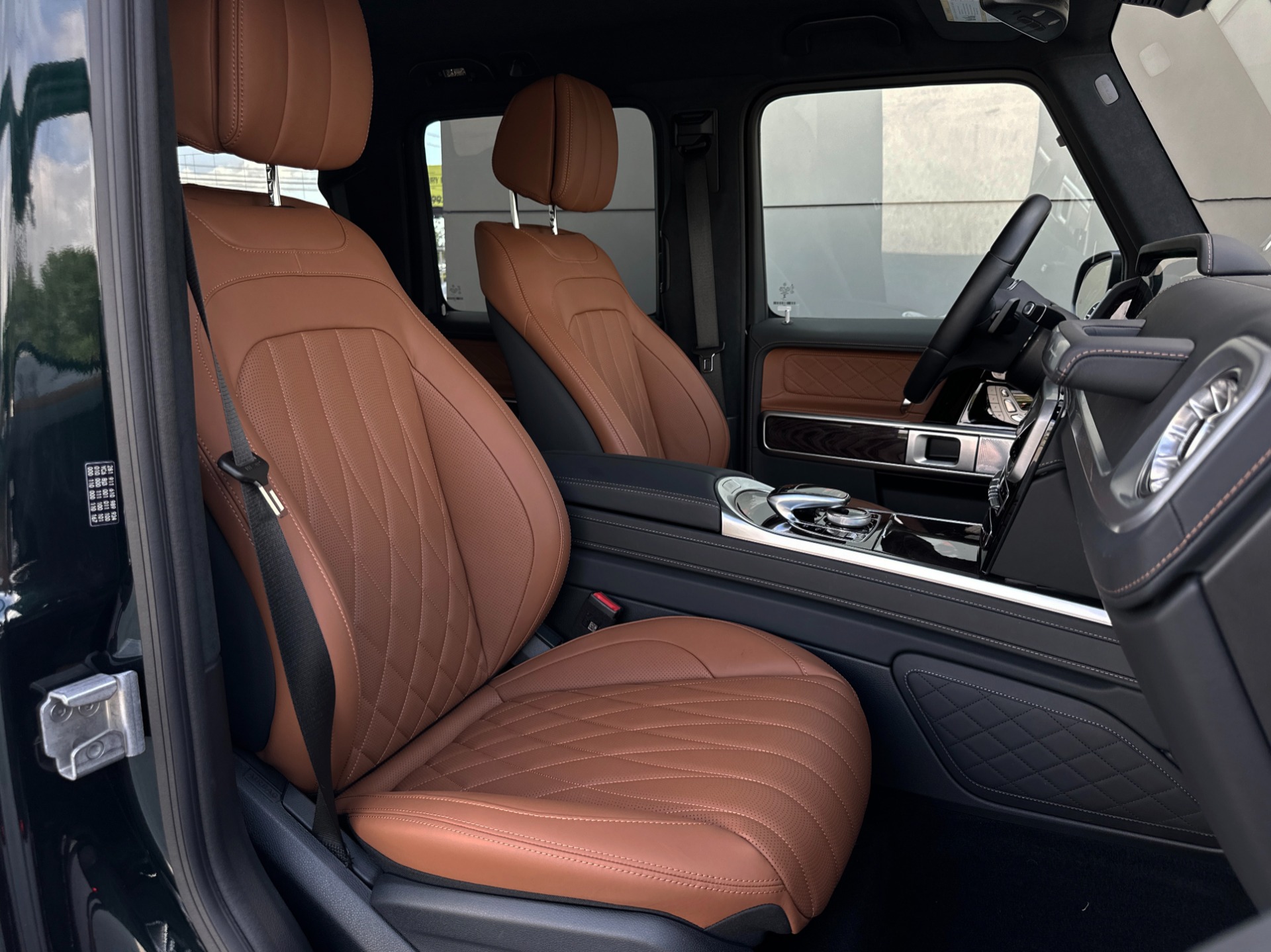 Used-2024-Mercedes-Benz-G-Class-G-550