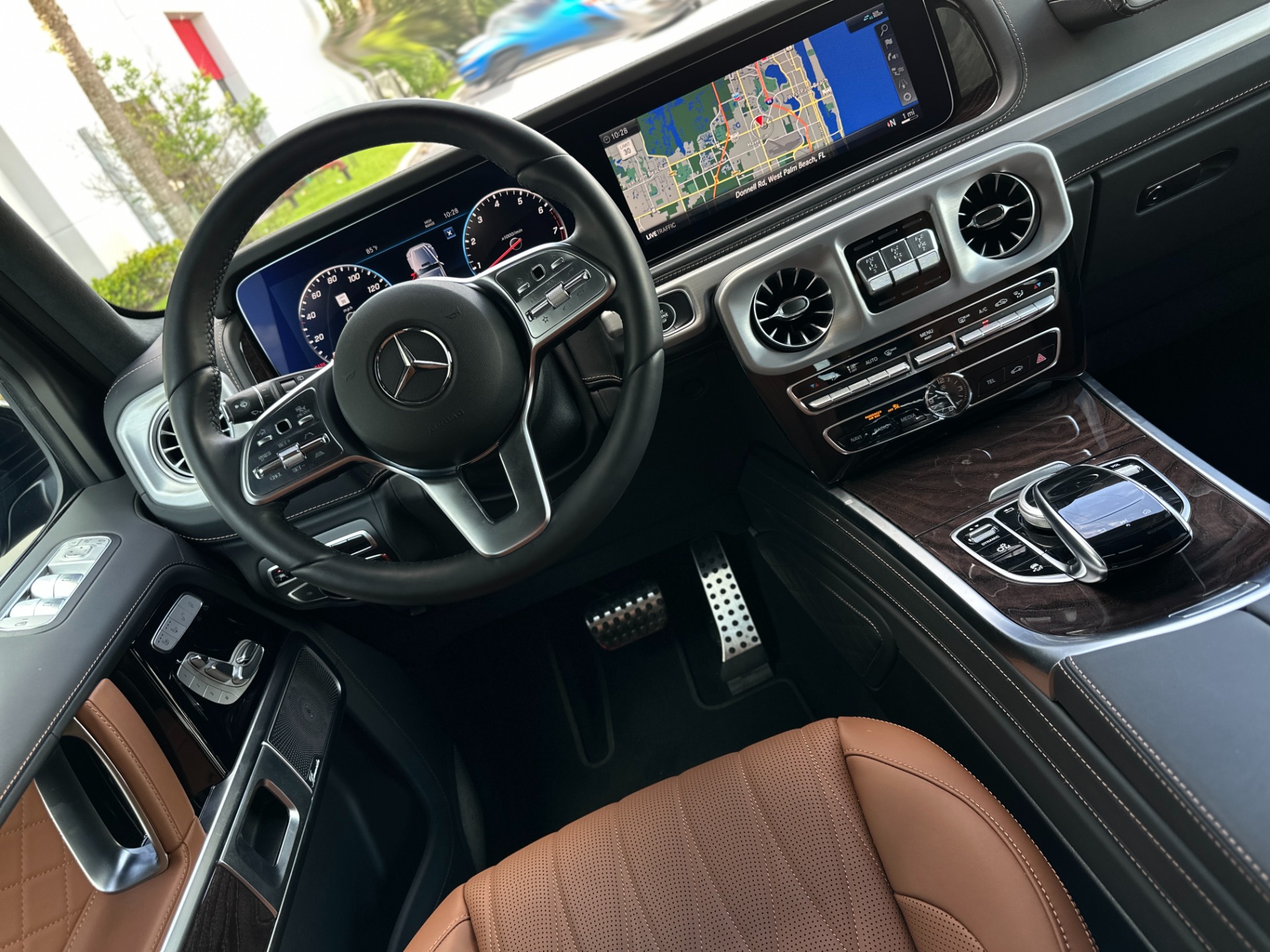 Used-2024-Mercedes-Benz-G-Class-G-550
