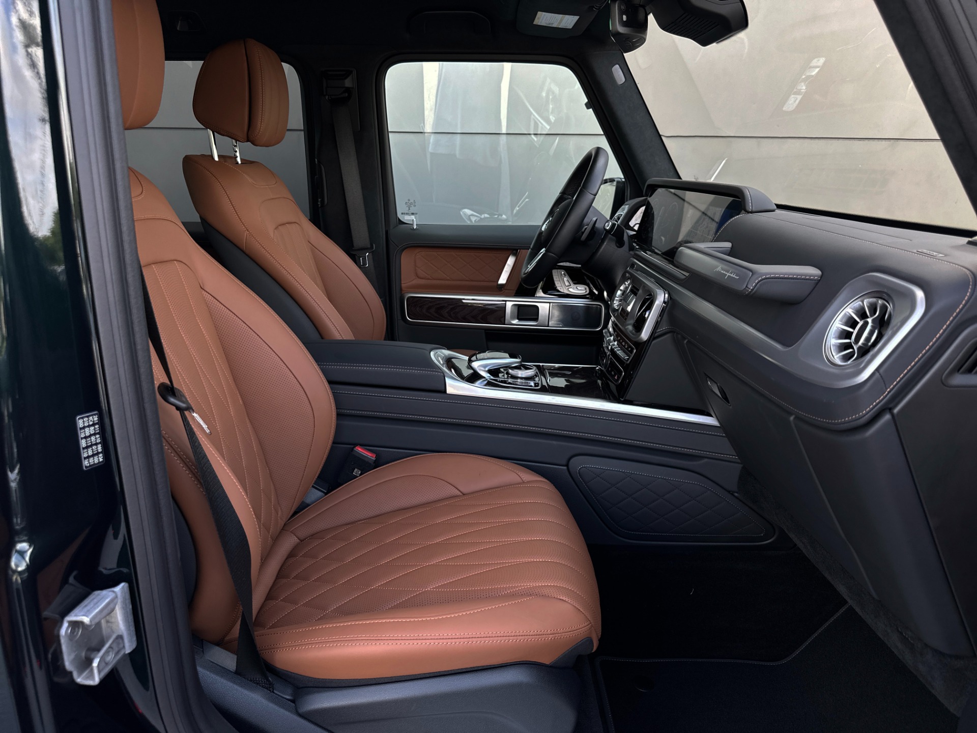 Used-2024-Mercedes-Benz-G-Class-G-550