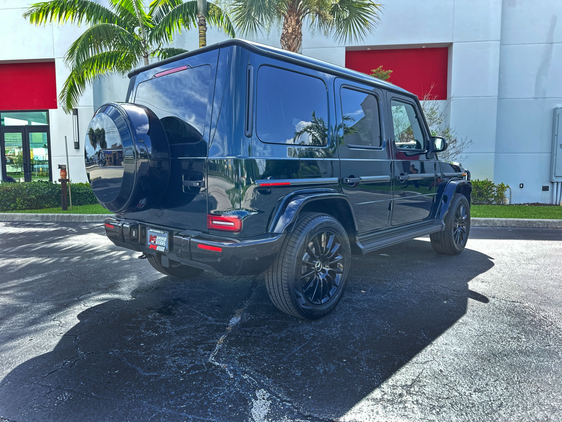 Used-2024-Mercedes-Benz-G-Class-G-550