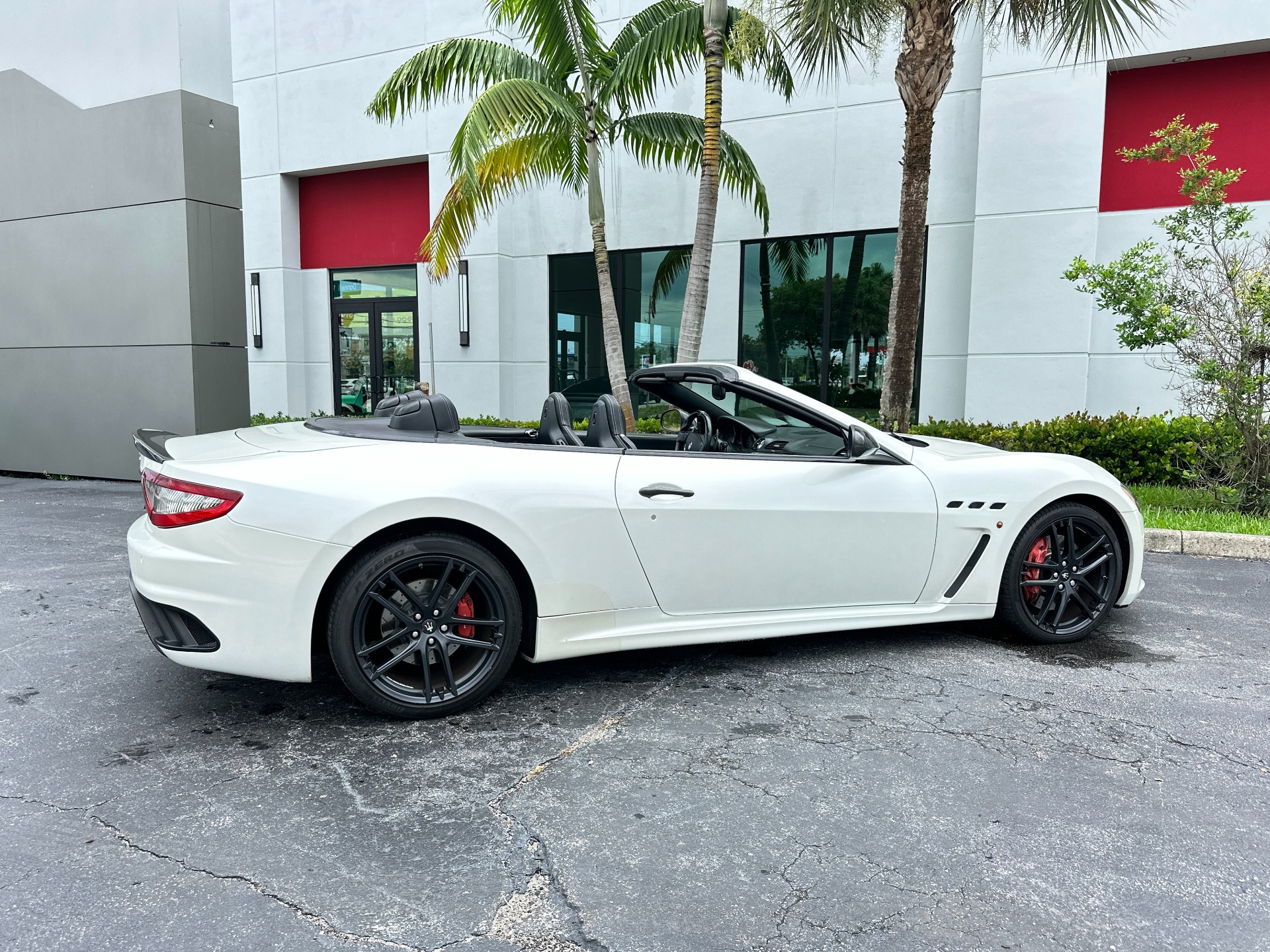 Used-2014-Maserati-GranTurismo-MC-Convertible
