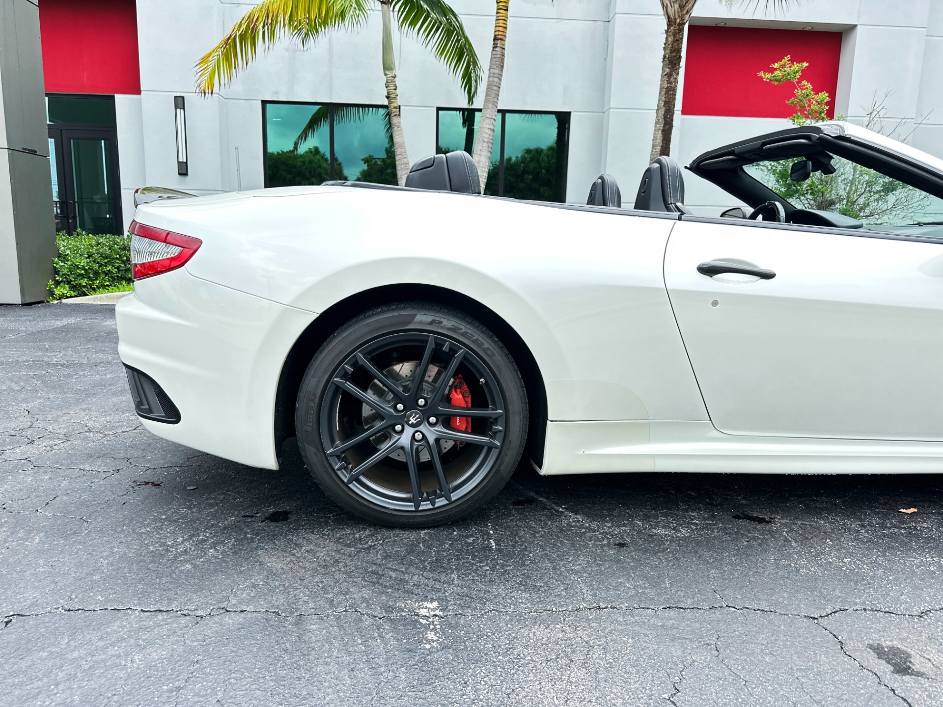 Used-2014-Maserati-GranTurismo-MC-Convertible