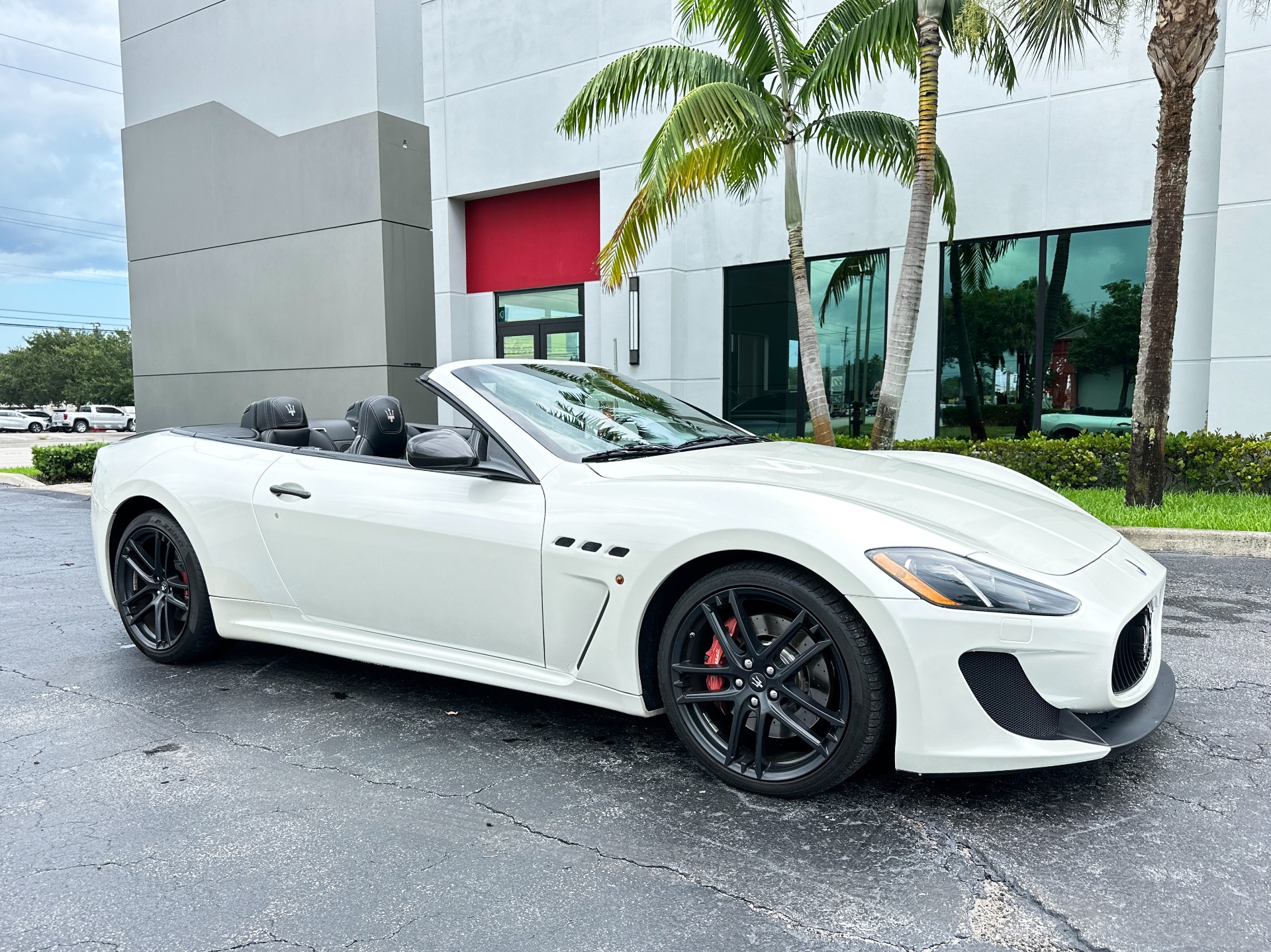 Used-2014-Maserati-GranTurismo-MC-Convertible