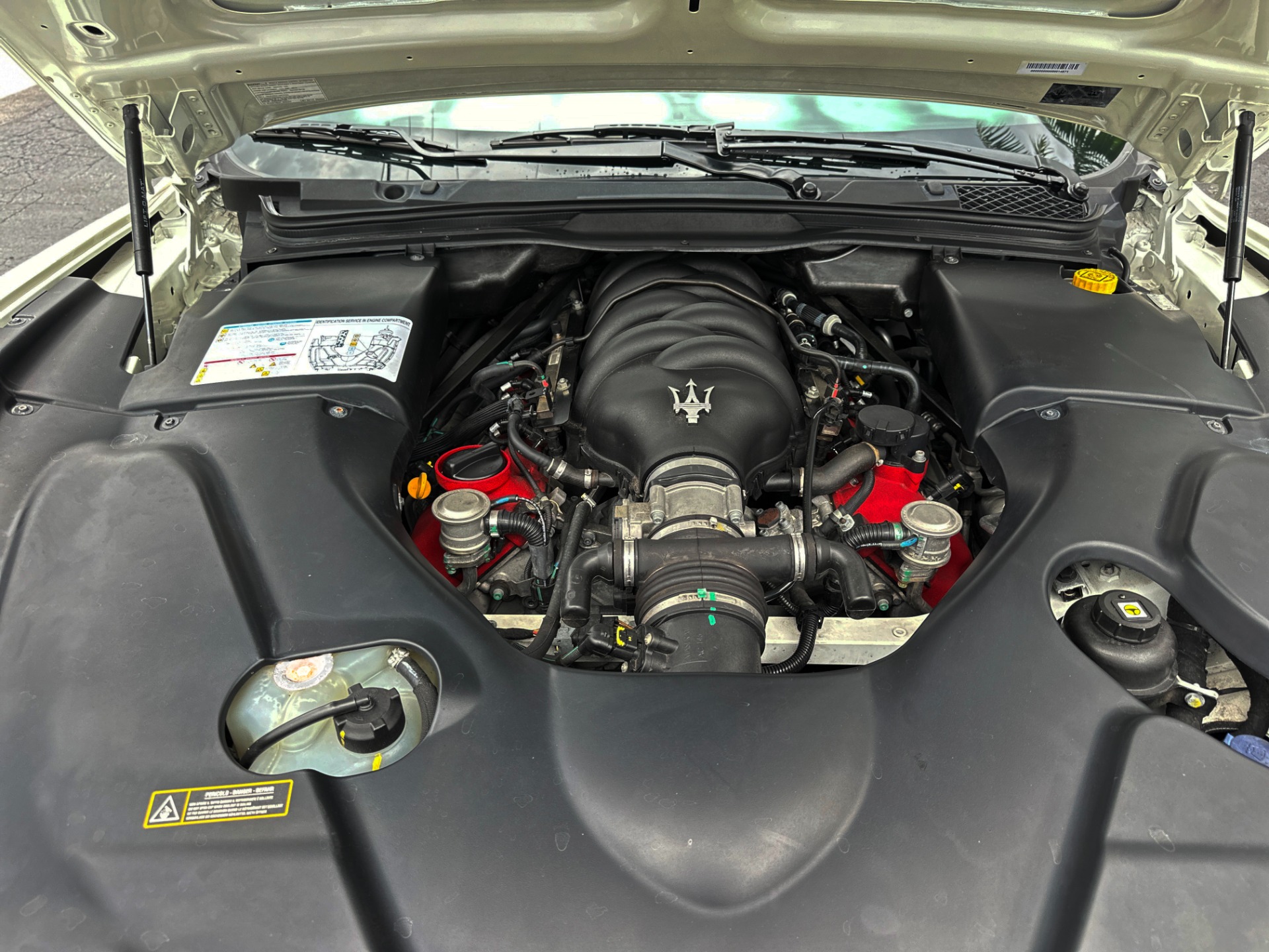 Used-2014-Maserati-GranTurismo-MC-Convertible