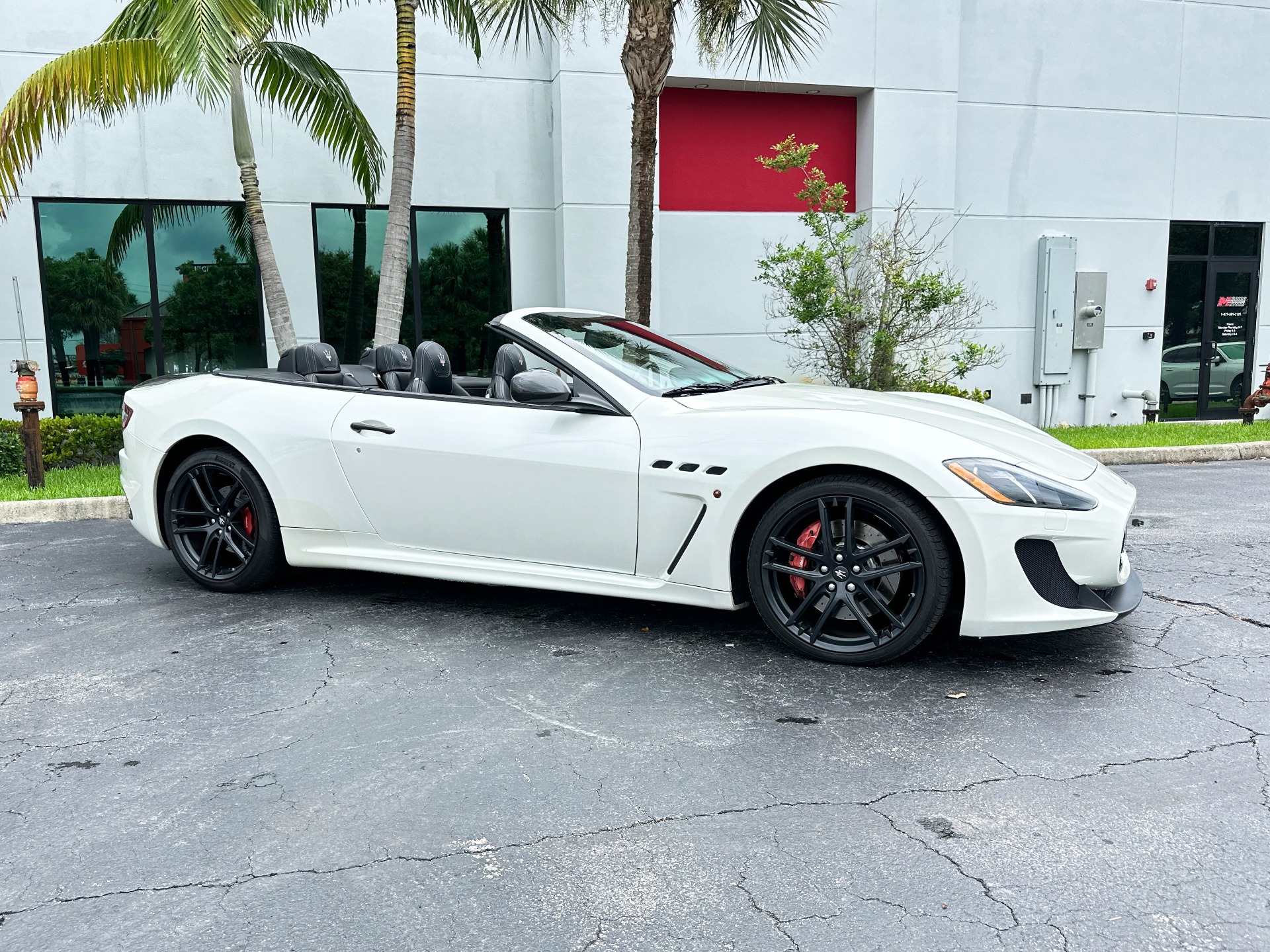 Used-2014-Maserati-GranTurismo-MC-Convertible