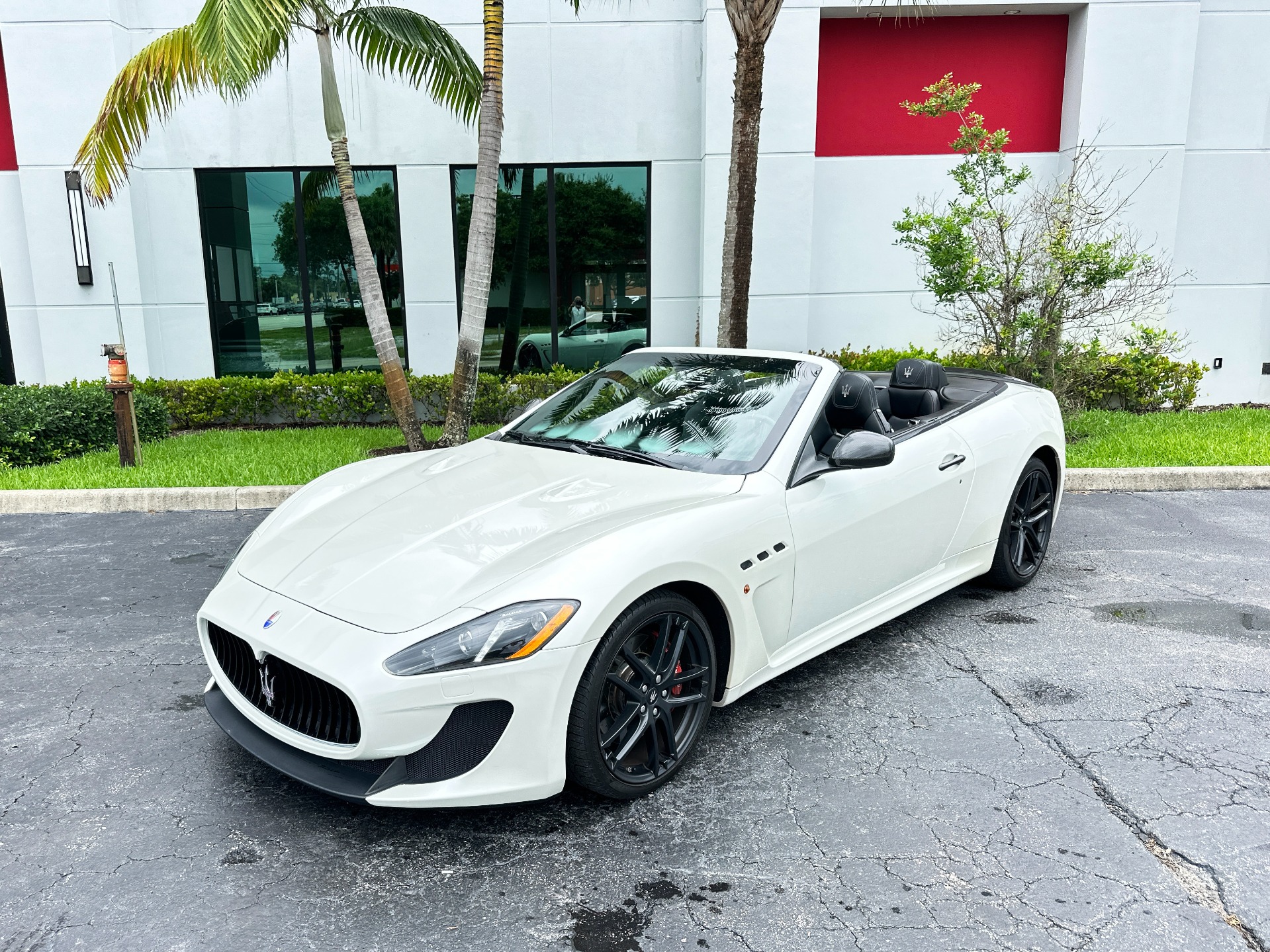 Used-2014-Maserati-GranTurismo-MC-Convertible